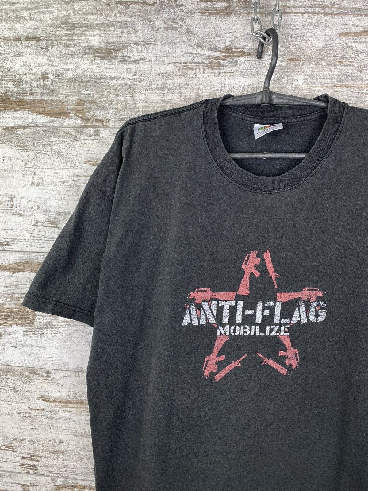 Band Tees Mens Vintage Anti Flag T Shirt mobilize rock band tee Size US XL / EU 56 / 4 - 2 Thumbnail