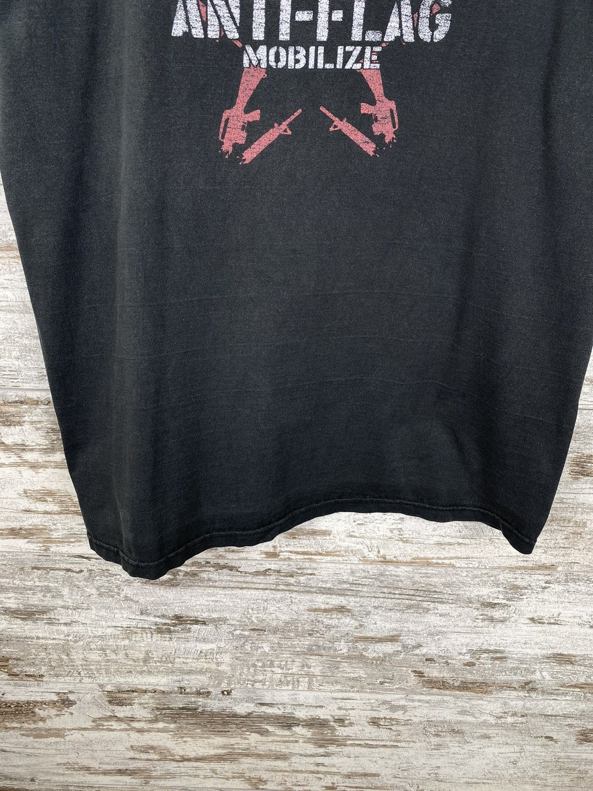 Band Tees Mens Vintage Anti Flag T Shirt mobilize rock band tee Size US XL / EU 56 / 4 - 3 Thumbnail