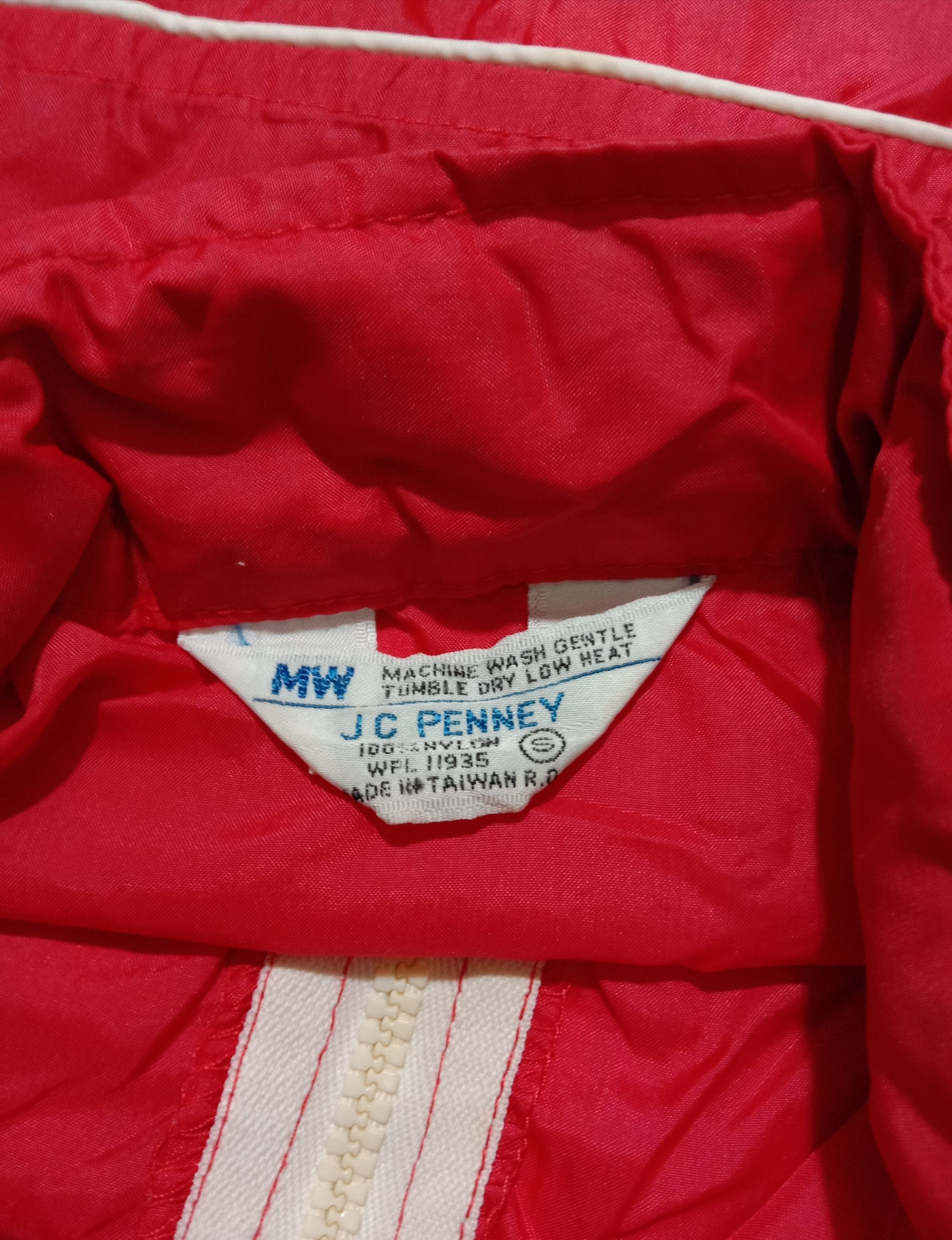 JCPenney Vintage JC Penney Windbreaker Red Raincoat Jacket Size US S / EU 44-46 / 1 - 2 Thumbnail