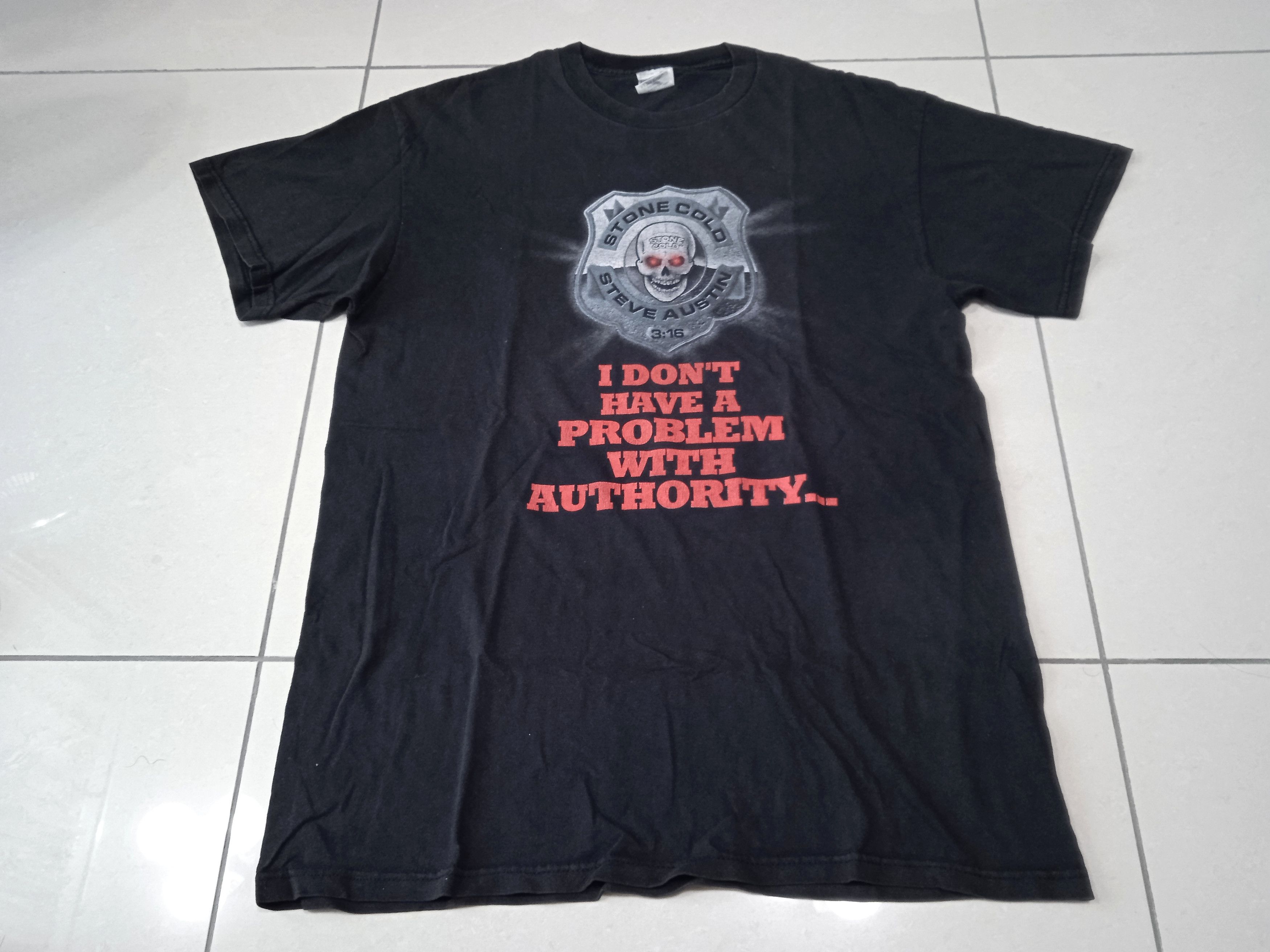 Vintage Vintage 90s WWF Stone Cold T-Shirt Size US L / EU 52-54 / 3 - 1 Thumbnail