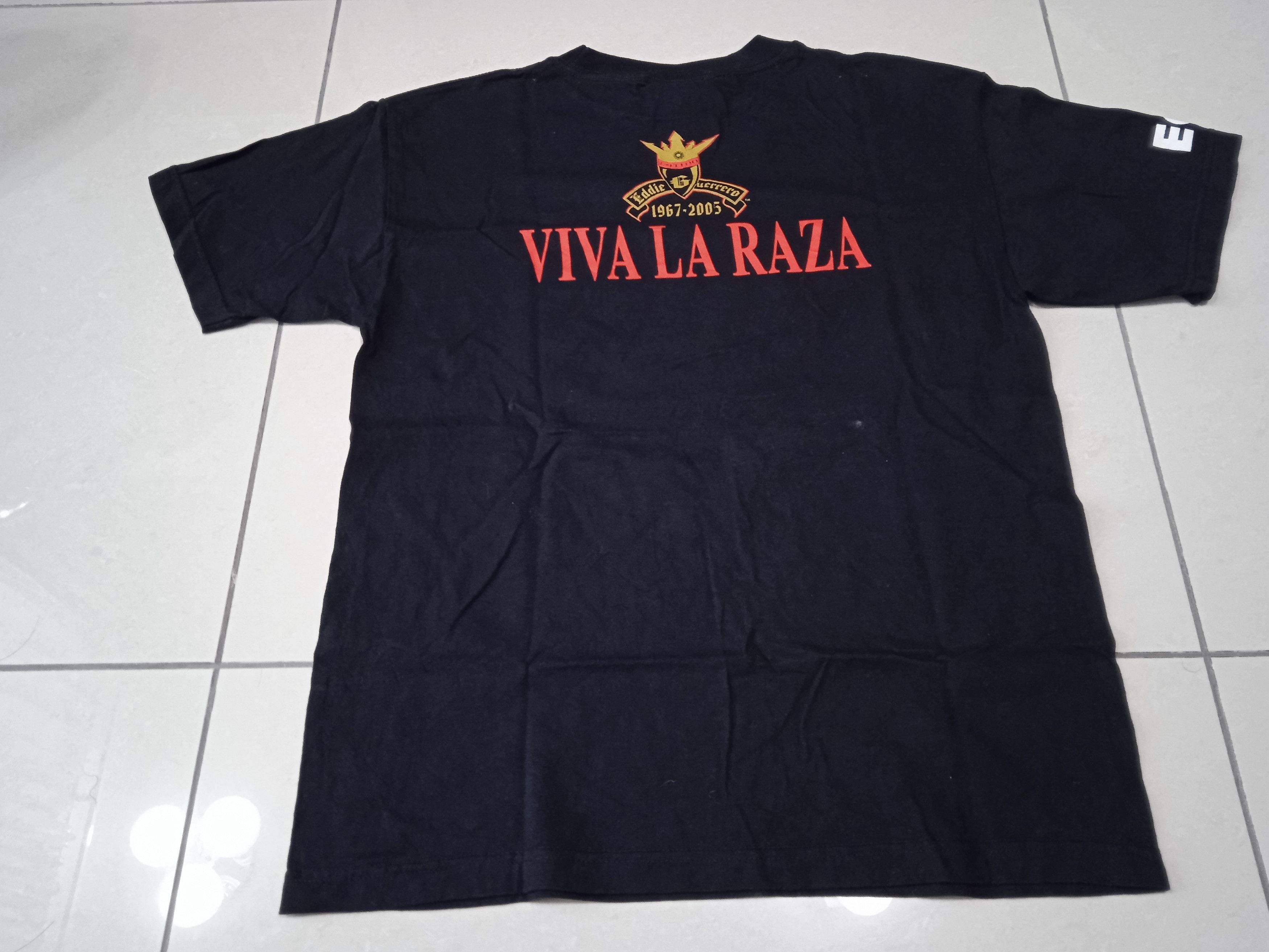 Vintage Vintage 2000s WWE Eddie Guerrero T-Shirt Size US M / EU 48-50 / 2 - 2 Thumbnail
