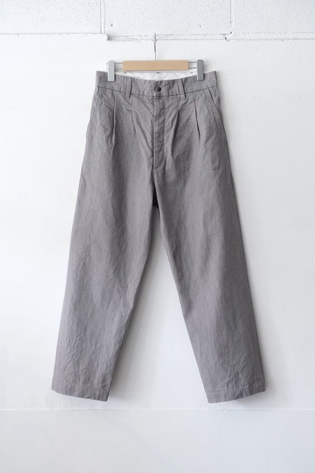 Fujito Fujito 2 Tuck Denim Trouser Light Gray Size 30 BNWT Size US 30 / EU 46 - 1 Thumbnail