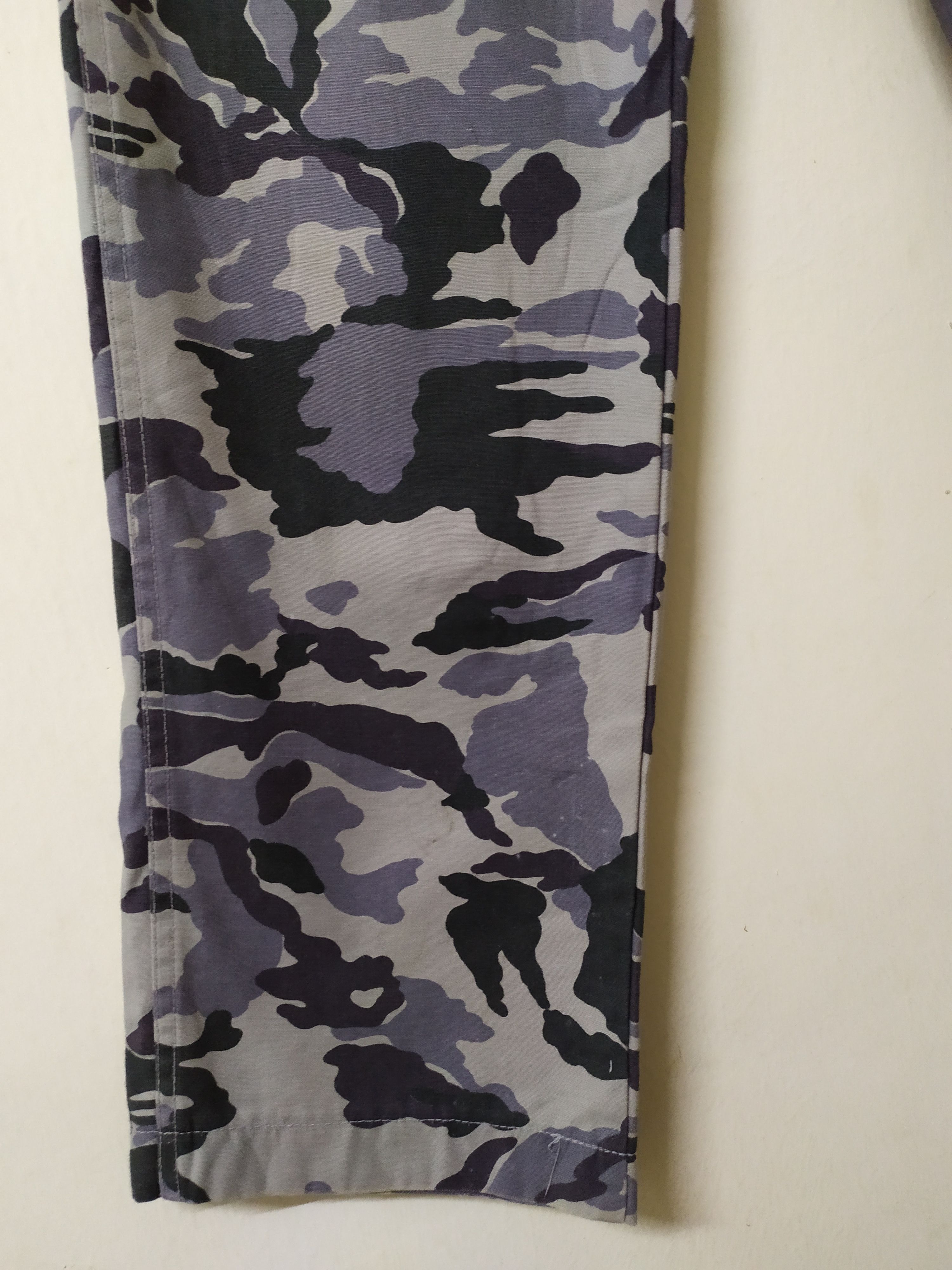 Japanese Brand Vintage Evenriver Camo tactical Cargo Pants Size US 29 - 6 Thumbnail