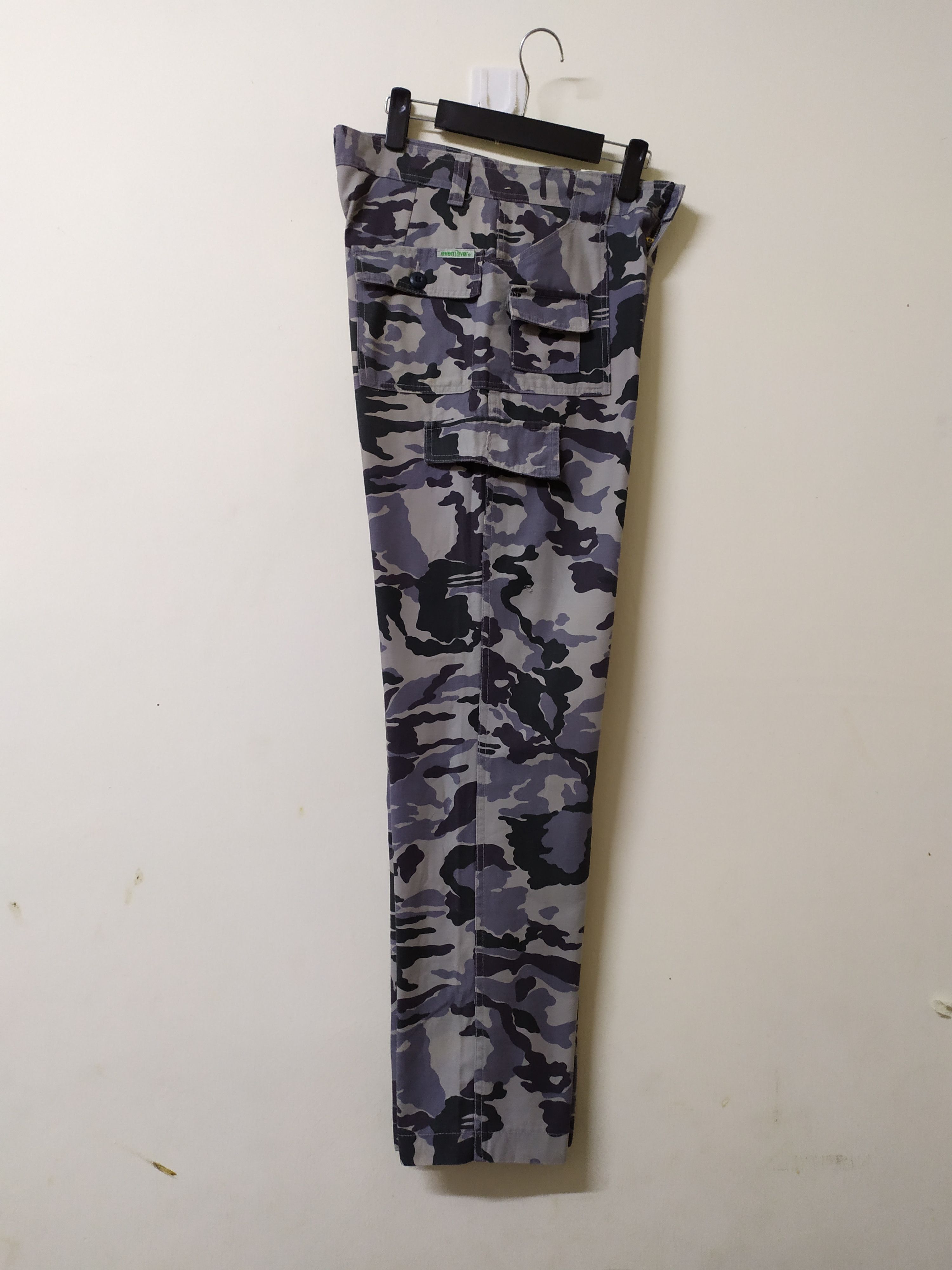 Japanese Brand Vintage Evenriver Camo tactical Cargo Pants Size US 29 - 4 Thumbnail