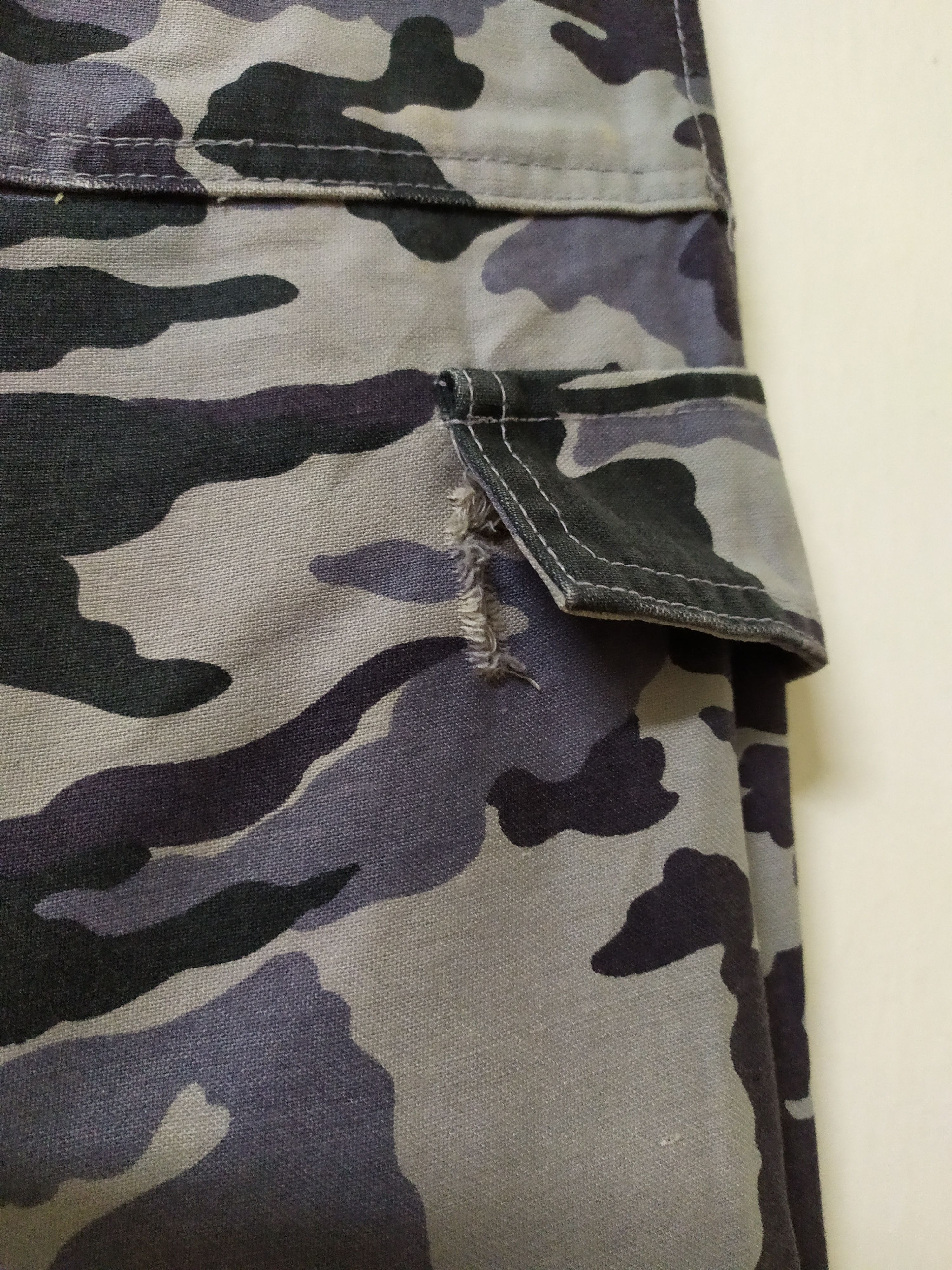 Japanese Brand Vintage Evenriver Camo tactical Cargo Pants Size US 29 - 14 Thumbnail