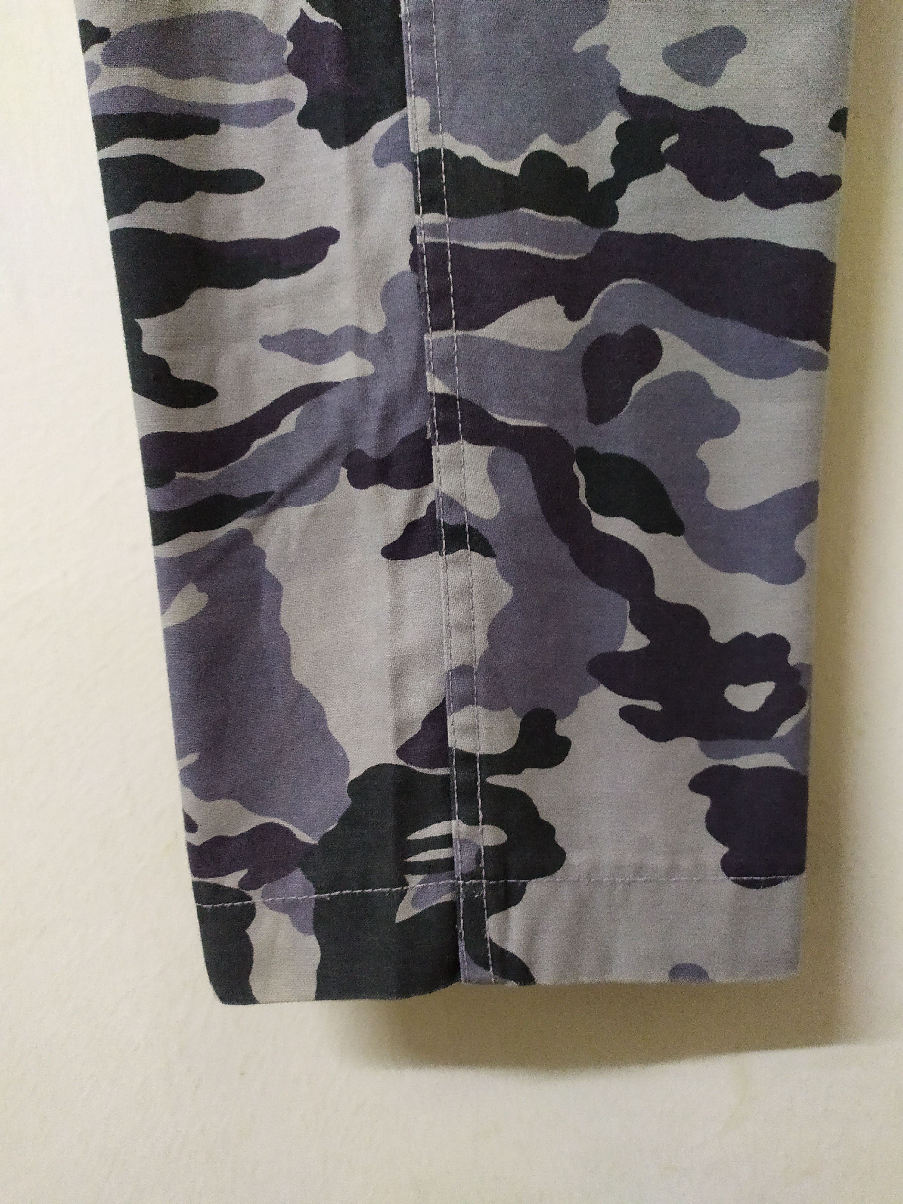 Japanese Brand Vintage Evenriver Camo tactical Cargo Pants Size US 29 - 16 Thumbnail
