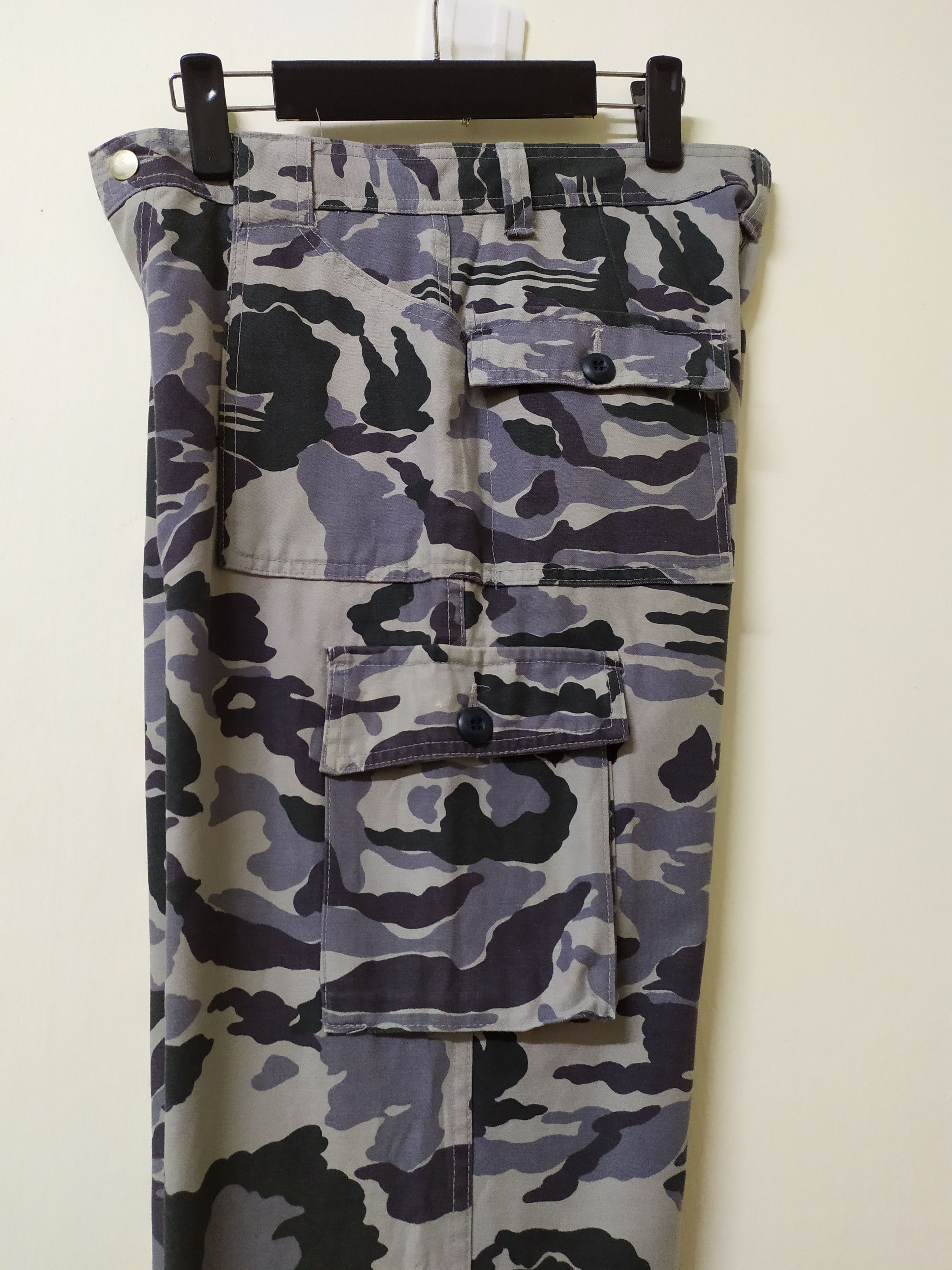 Japanese Brand Vintage Evenriver Camo tactical Cargo Pants Size US 29 - 18 Thumbnail