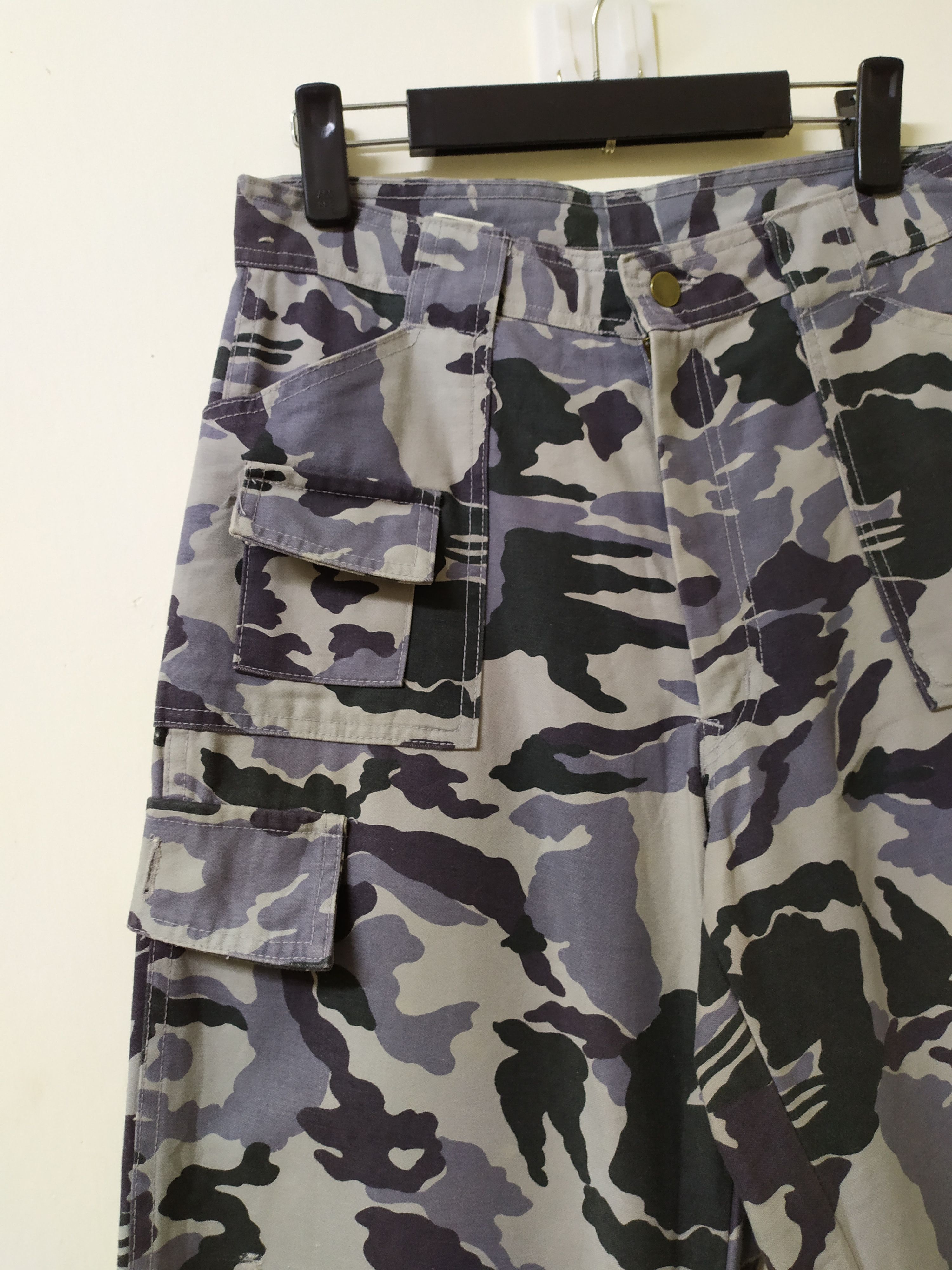 Japanese Brand Vintage Evenriver Camo tactical Cargo Pants Size US 29 - 8 Thumbnail