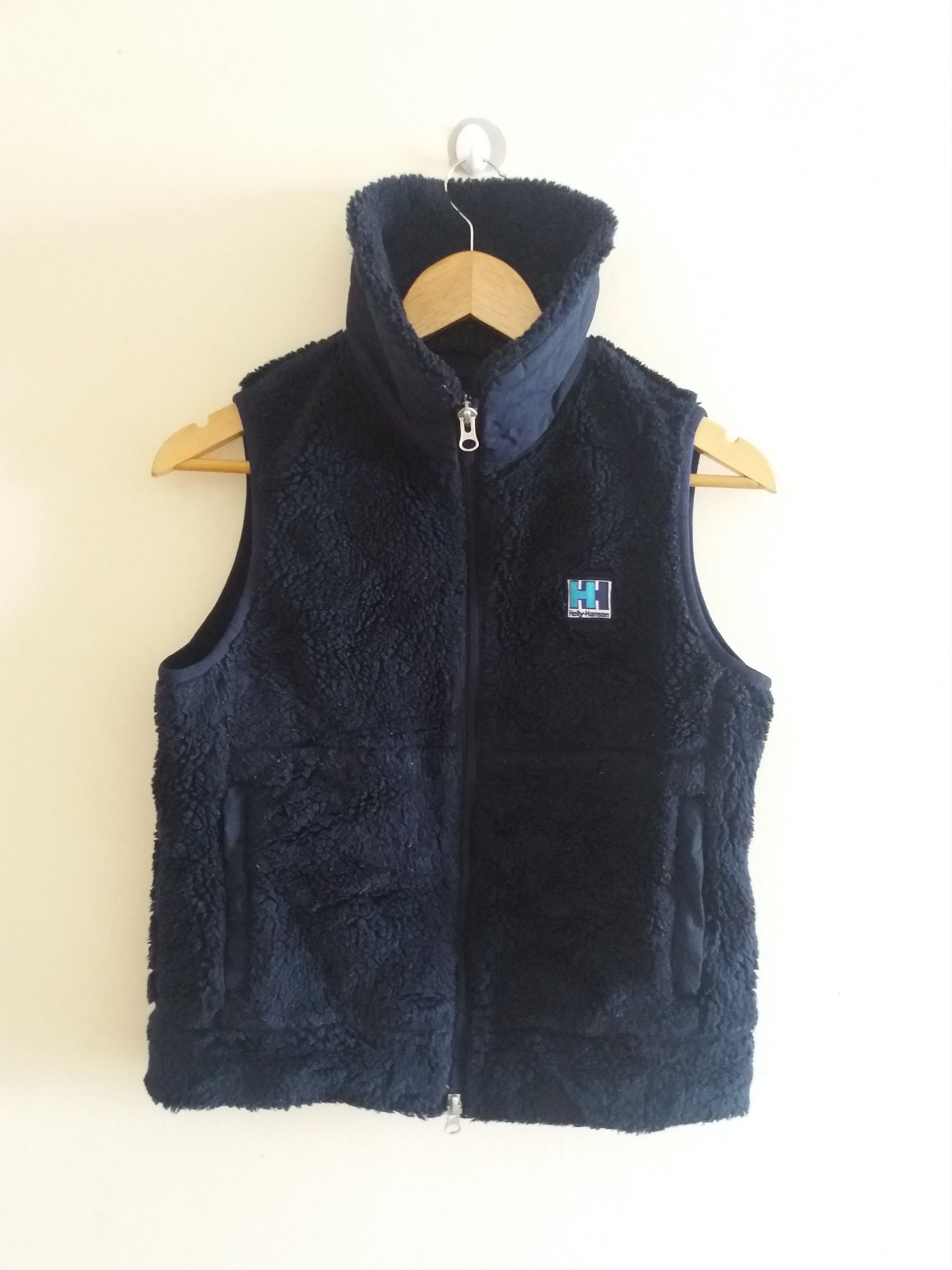 Helly Hansen Helly Hansen nice fleece vest armpit mesurement 20inches Size US M / EU 48-50 / 2 - 1 Thumbnail