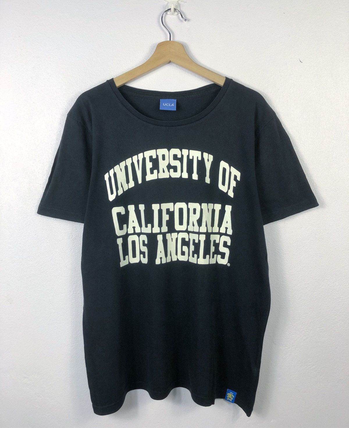 Vintage Rare Vintage UCLA University of California Los Angeles Tee Size US L / EU 52-54 / 3 - 1 Thumbnail