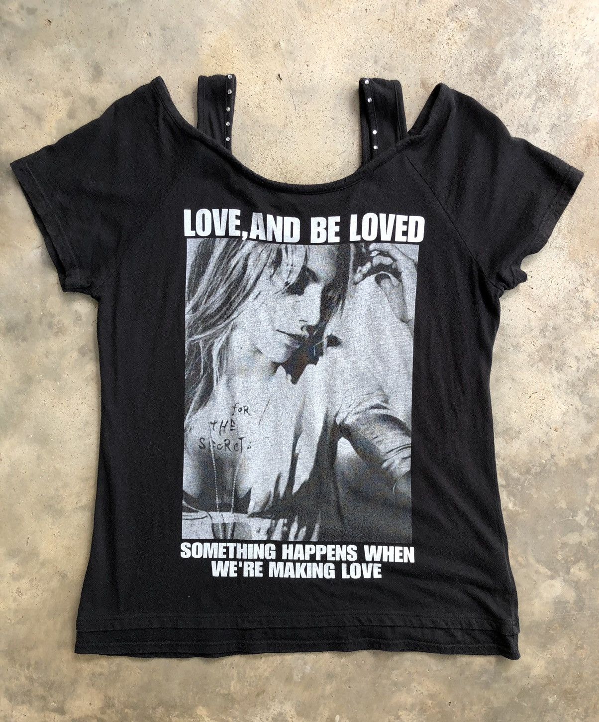 Japanese Brand CORNFLAKE LOVE, AND BE LOVED for the secrets Size L / US 10 / IT 46 - 1 Thumbnail