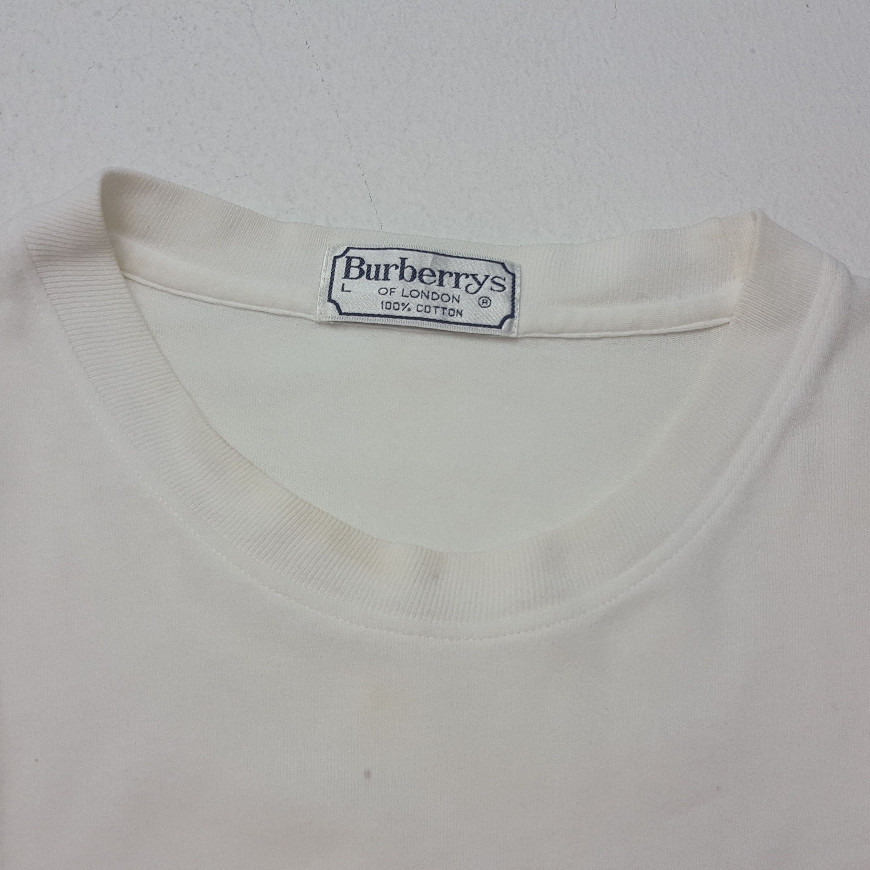 Burberry × Vintage Vintage BURBERRY LONDON Big Logo Design T-Shirt Size US M / EU 48-50 / 2 - 6 Thumbnail