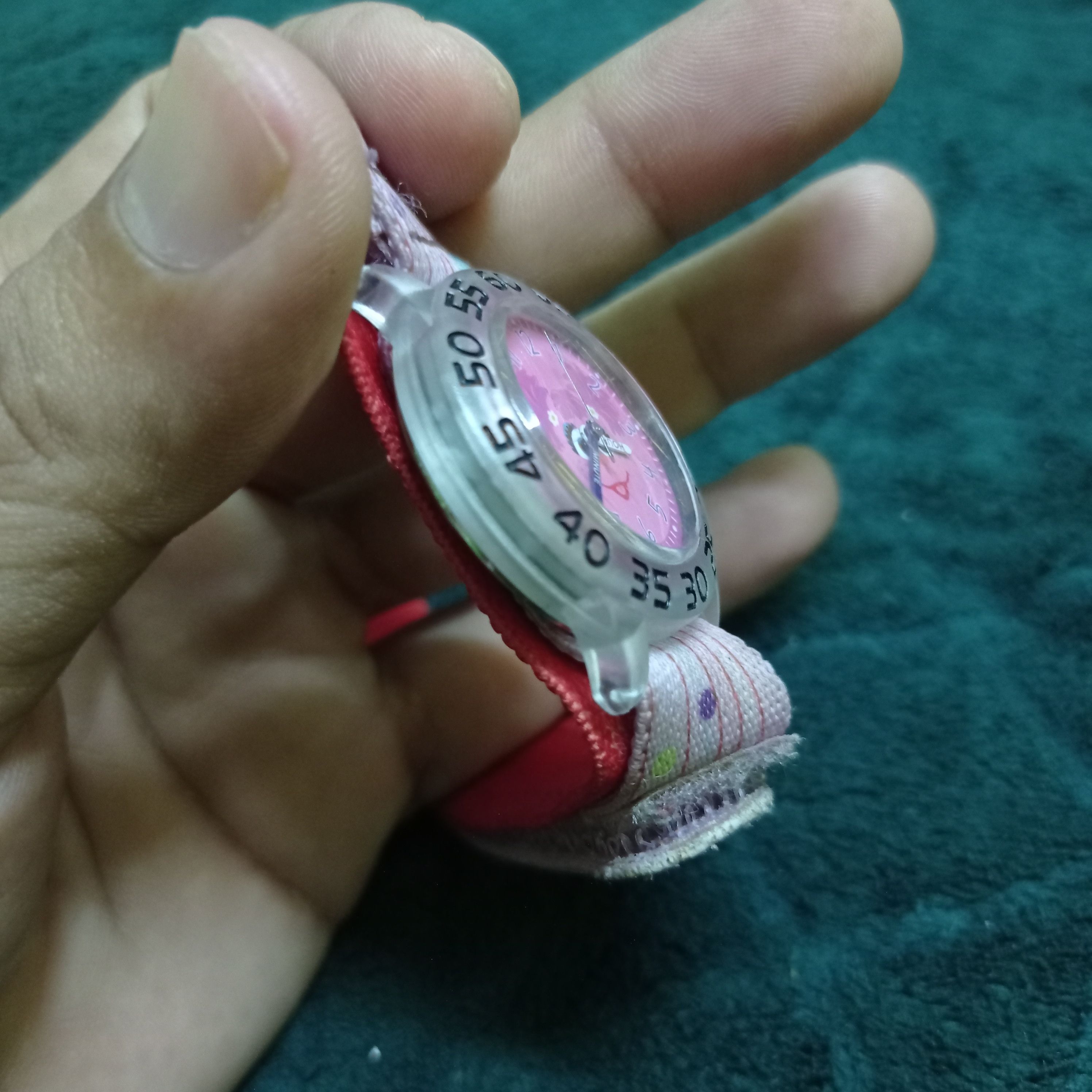 Vintage Retro Sesame Street Ladies Watch (Adjustable Velcro Strap ) Size ONE SIZE - 8 Thumbnail