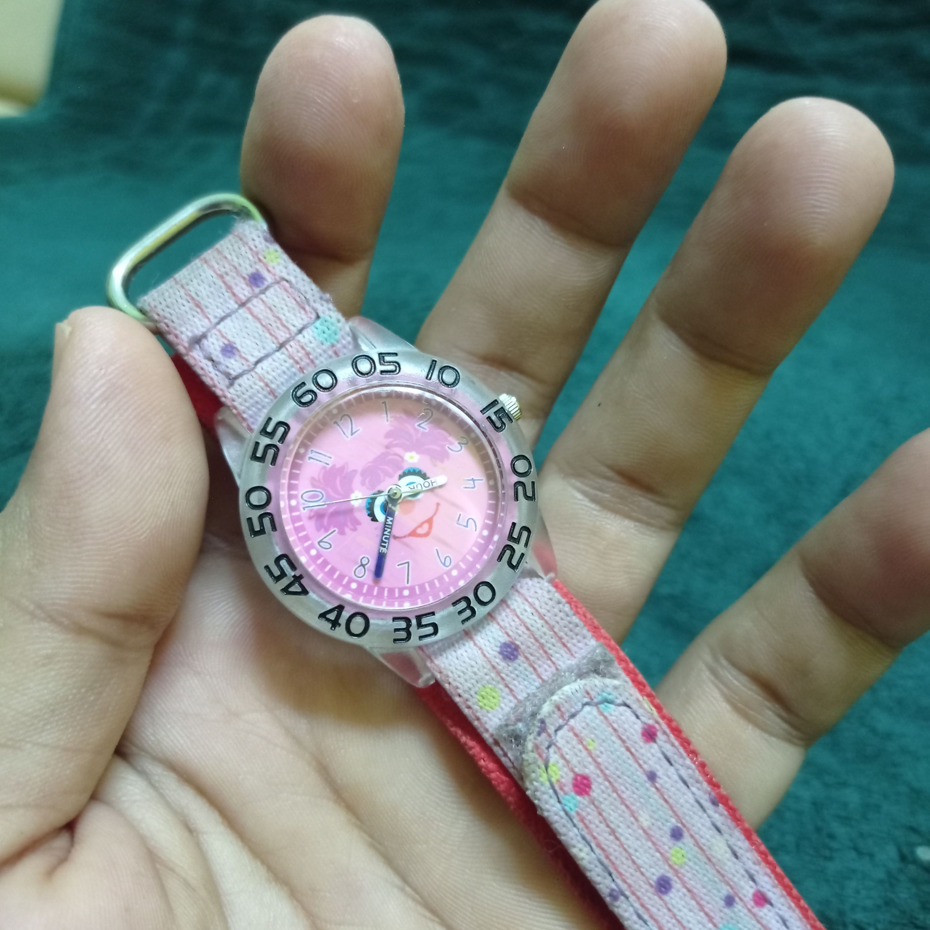Vintage Retro Sesame Street Ladies Watch (Adjustable Velcro Strap ) Size ONE SIZE - 5 Thumbnail