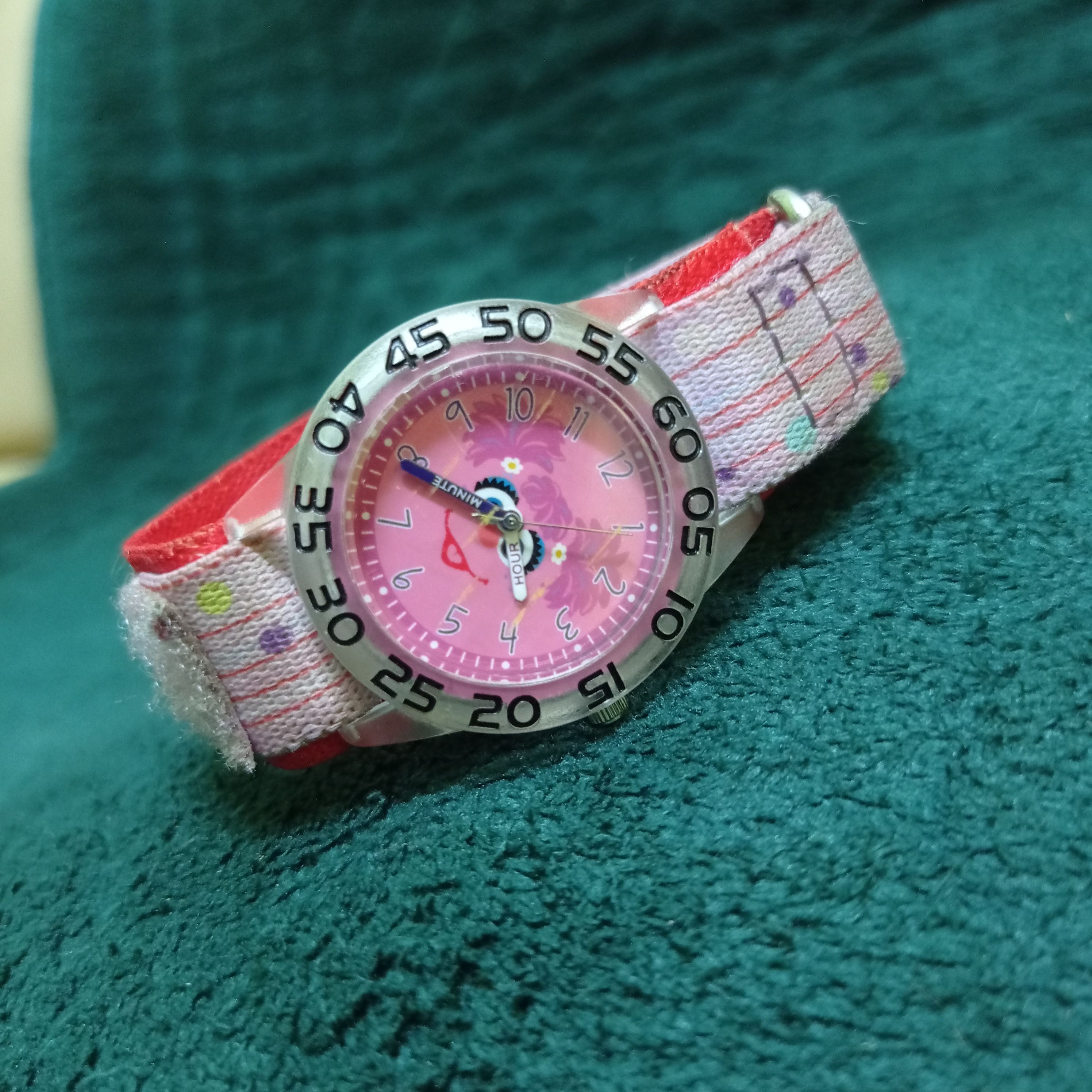 Vintage Retro Sesame Street Ladies Watch (Adjustable Velcro Strap ) Size ONE SIZE - 13 Thumbnail