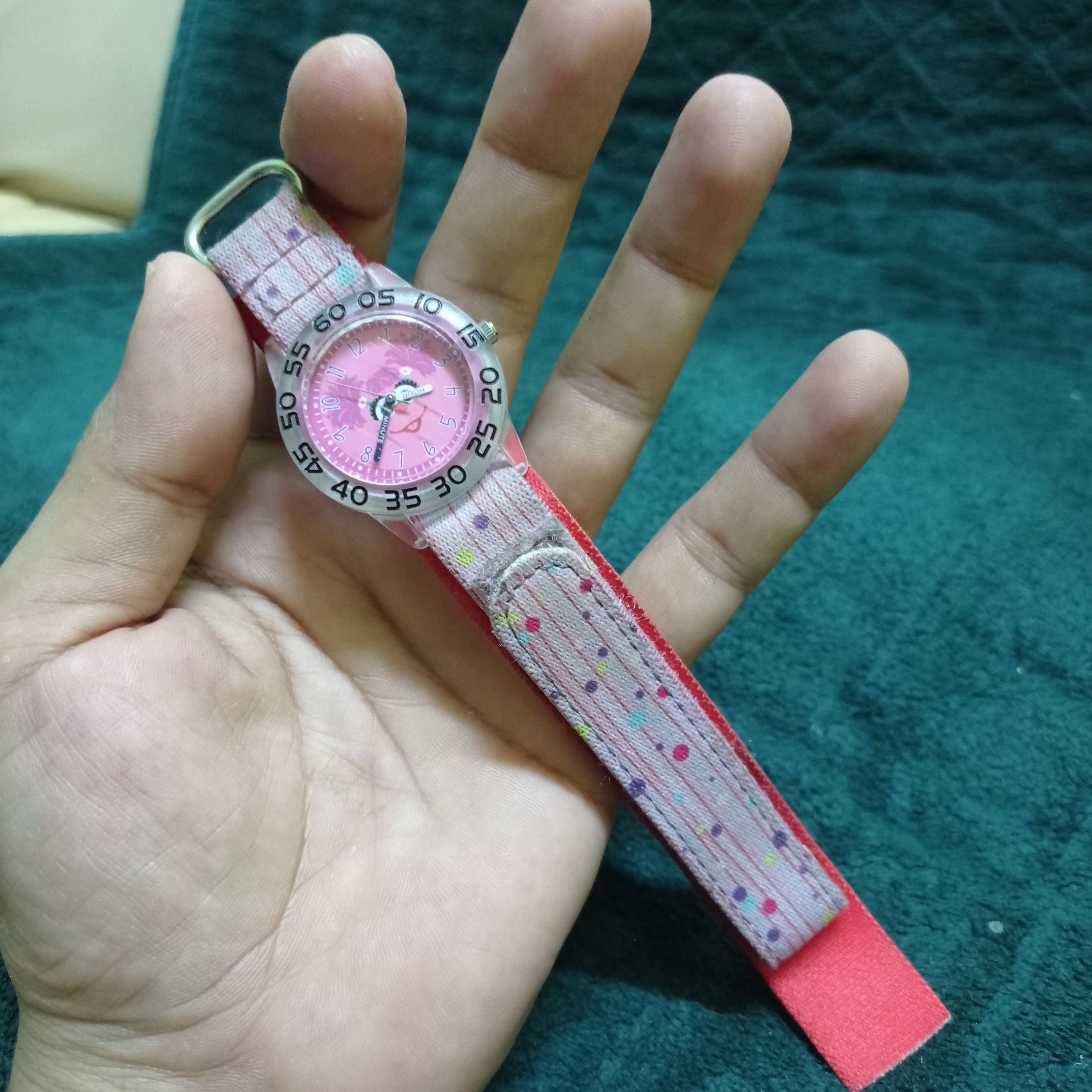 Vintage Retro Sesame Street Ladies Watch (Adjustable Velcro Strap ) Size ONE SIZE - 6 Thumbnail
