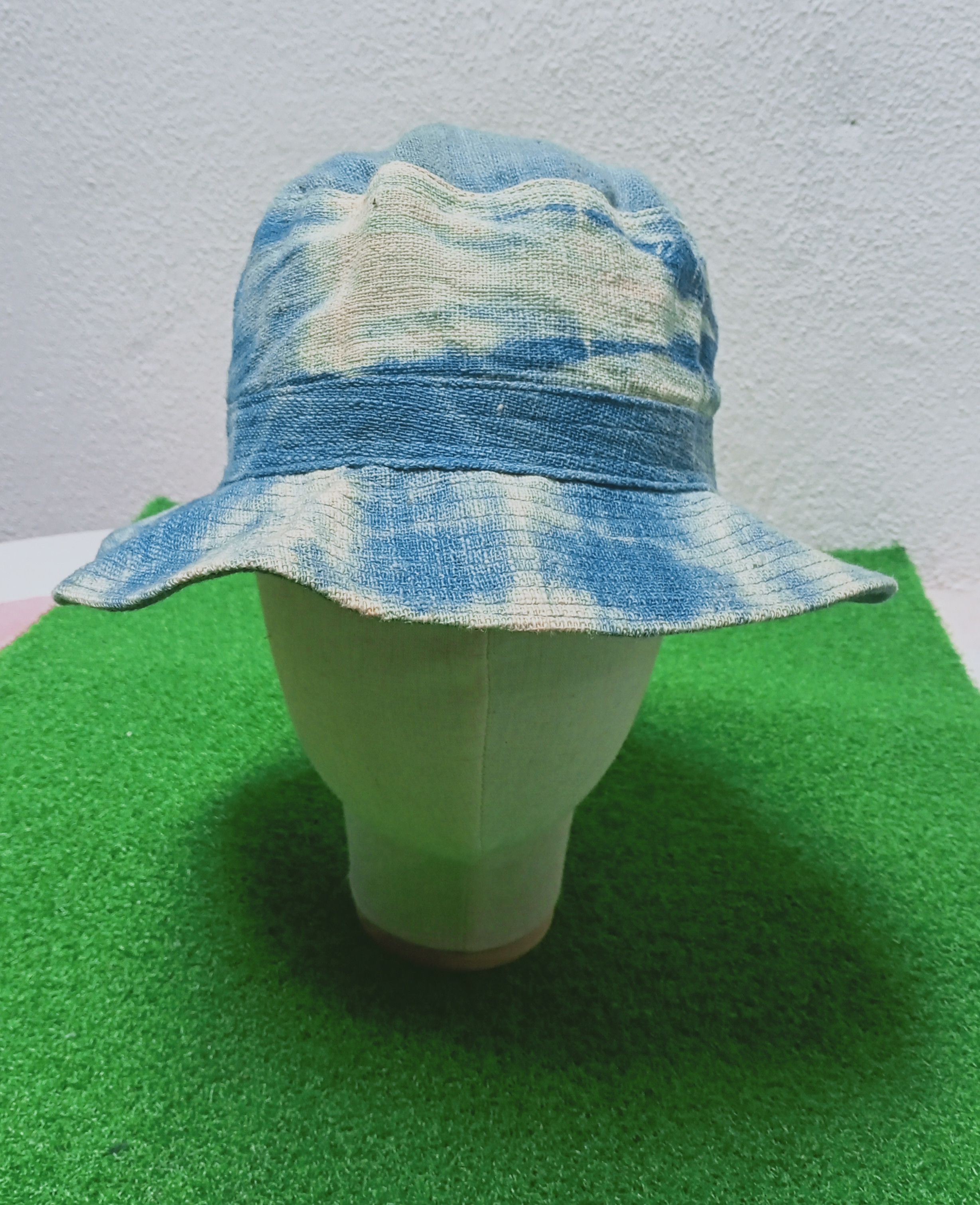 image of Vintage Unknown Acid Washed Bucket Hat in Blue White, Men's