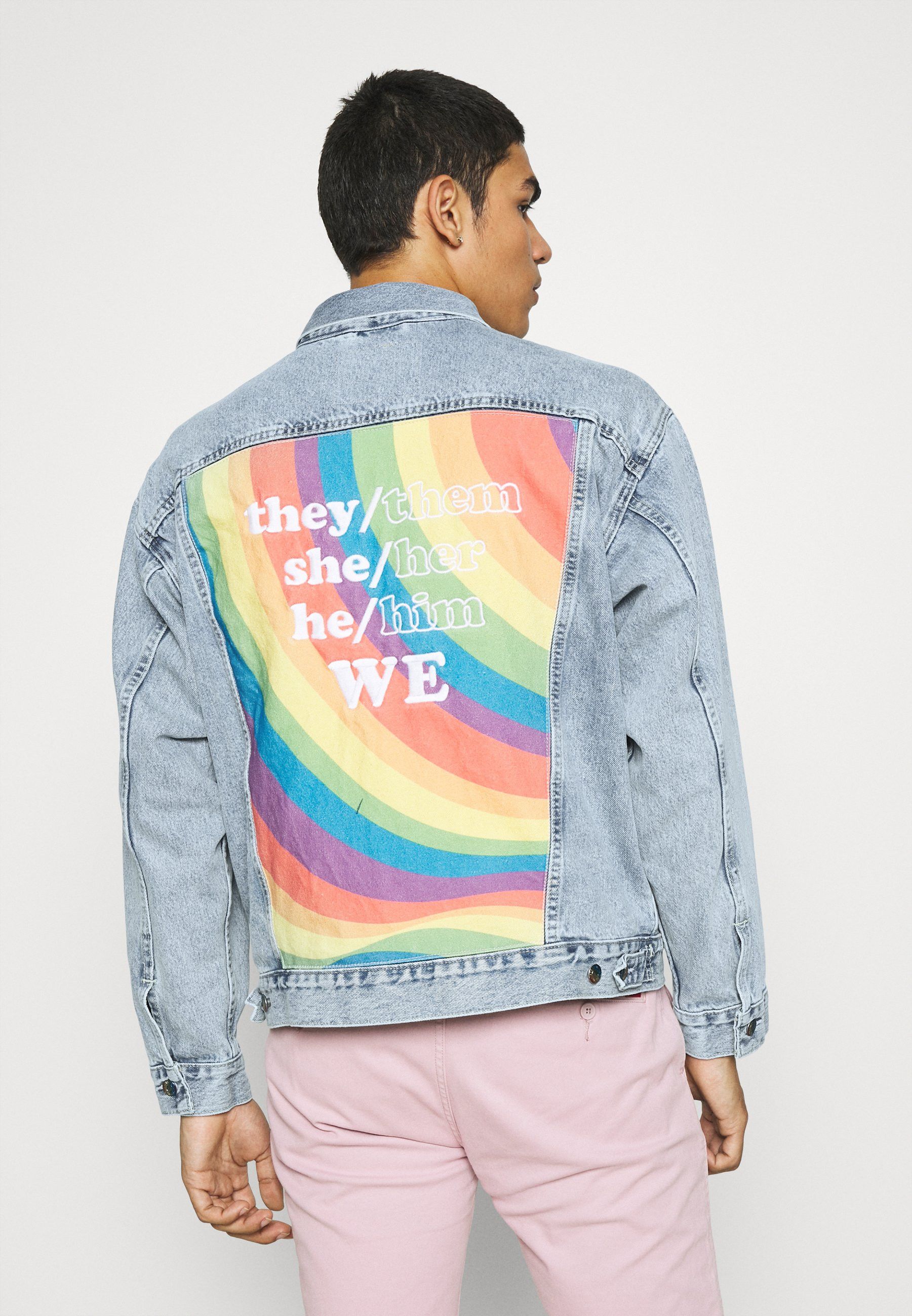 Levi's 🌈Print liberation capsule denim trucker jacket Size US M / EU 48-50 / 2 - 1 Thumbnail