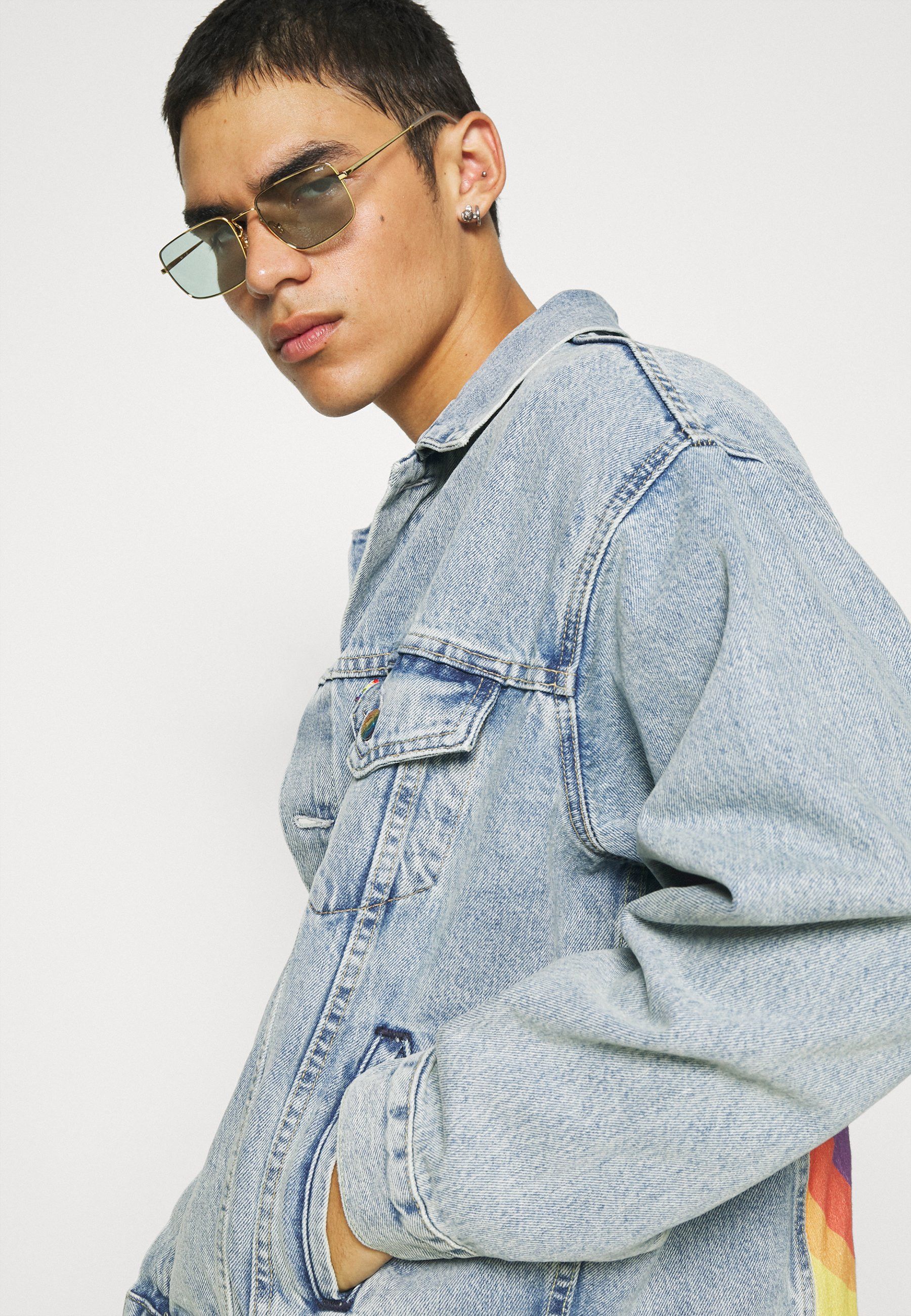 Levi's 🌈Print liberation capsule denim trucker jacket Size US M / EU 48-50 / 2 - 2 Thumbnail