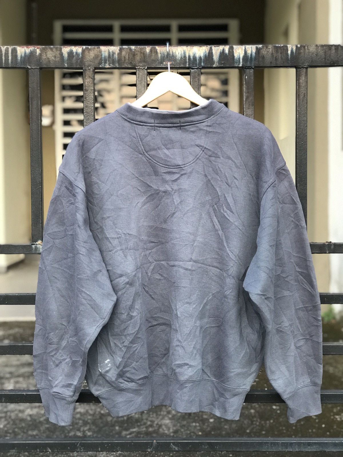 Valentino Vintage Piazza Valentino Sweatshirt Size US L / EU 52-54 / 3 - 3 Thumbnail