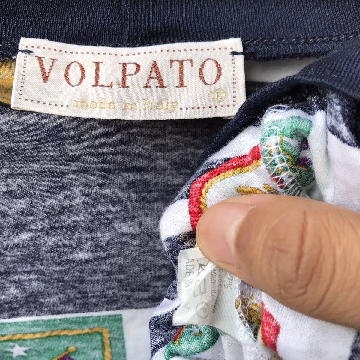 Vintage VINTAGE VOLPATO MADE IN ITALY FULLPRINT BUTTON UP CARDIGAN Size S / US 4 / IT 40 - 7 Thumbnail
