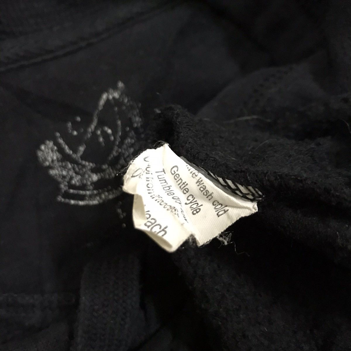 Other Unbranded nice logo hoodie Size US XL / EU 56 / 4 - 7 Thumbnail