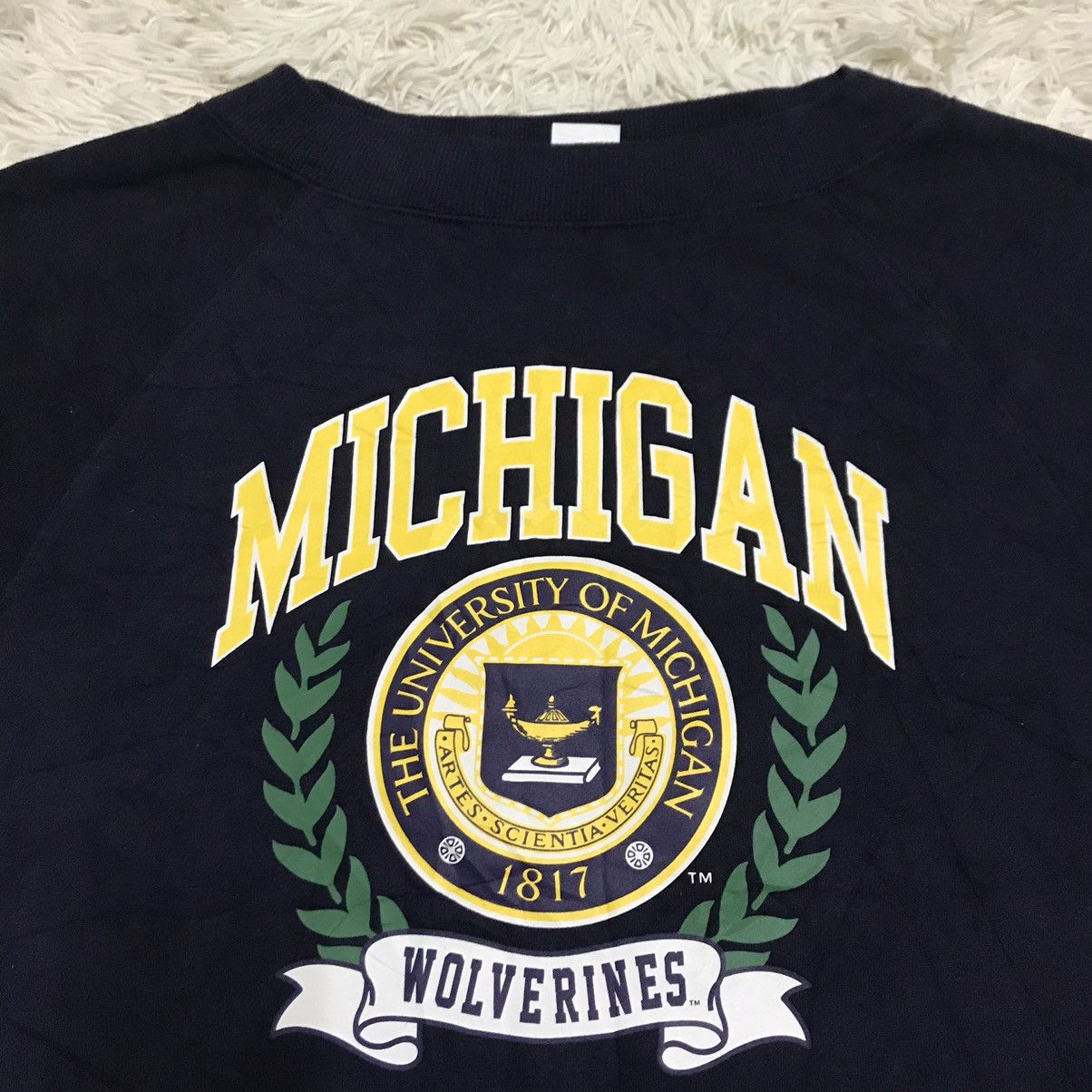 Japanese Brand Vintage University of michigan loose neck croped sweatshirt Size US S / EU 44-46 / 1 - 9 Thumbnail