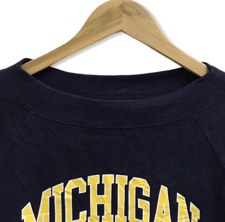 Japanese Brand Vintage University of michigan loose neck croped sweatshirt Size US S / EU 44-46 / 1 - 4 Thumbnail