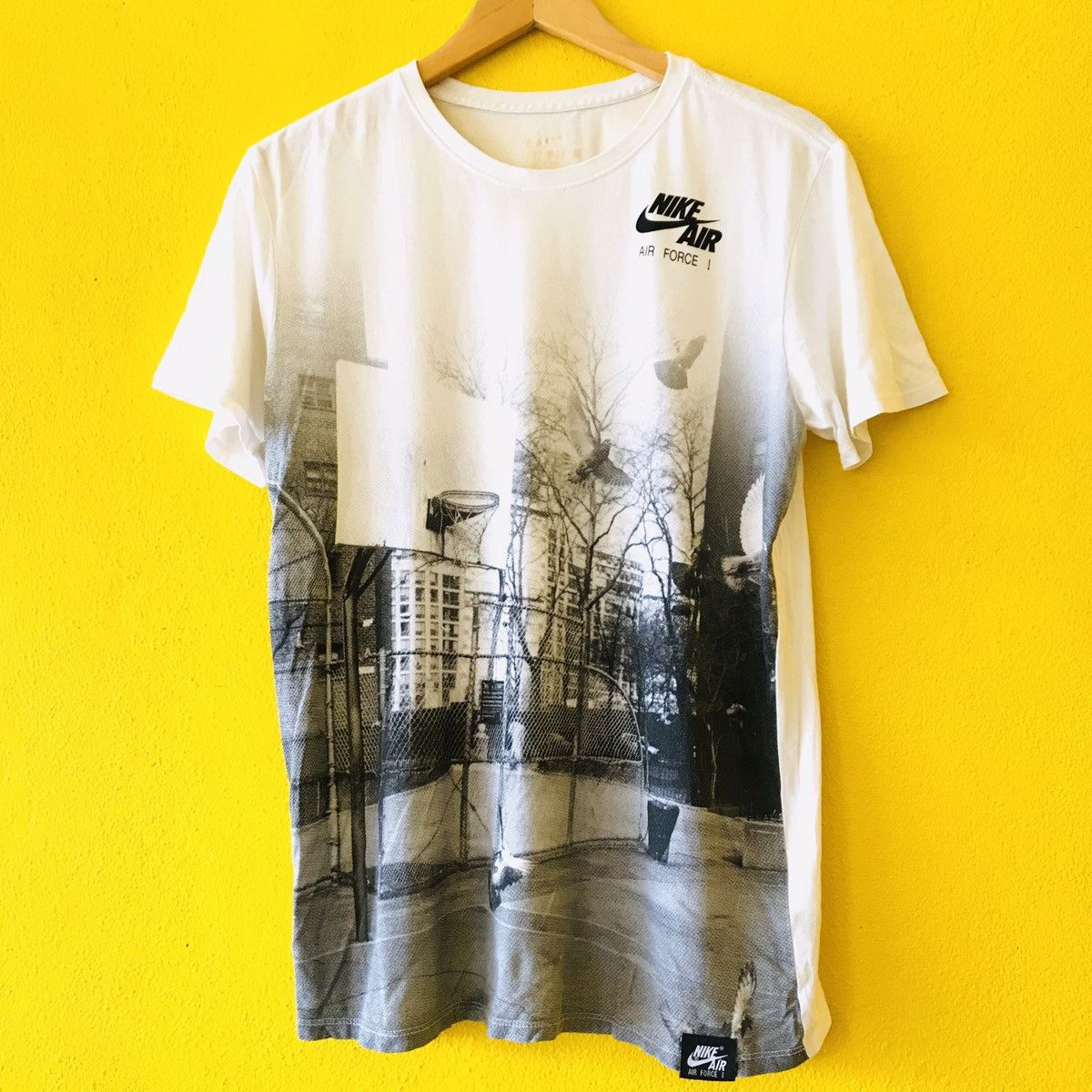 Nike Nike airforce 1 basketball tshirt Size US M / EU 48-50 / 2 - 1 Thumbnail