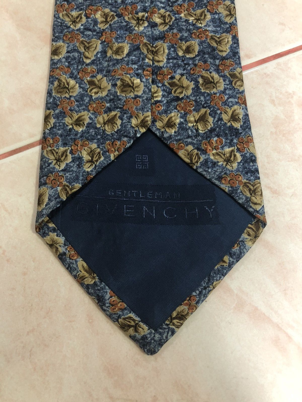 Givenchy Combo 3pcs Necktie Givenchy Silk Material Art Design Size ONE SIZE - 7 Thumbnail