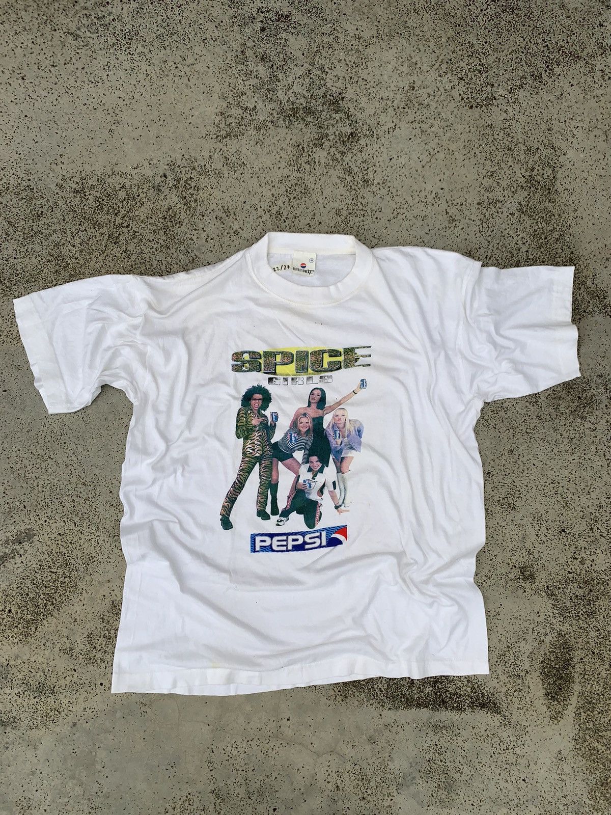 Band Tees 90s Pepsi GeneratioNEXT Spice Girl Distress T-Shirt Size US M / EU 48-50 / 2 - 1 Thumbnail