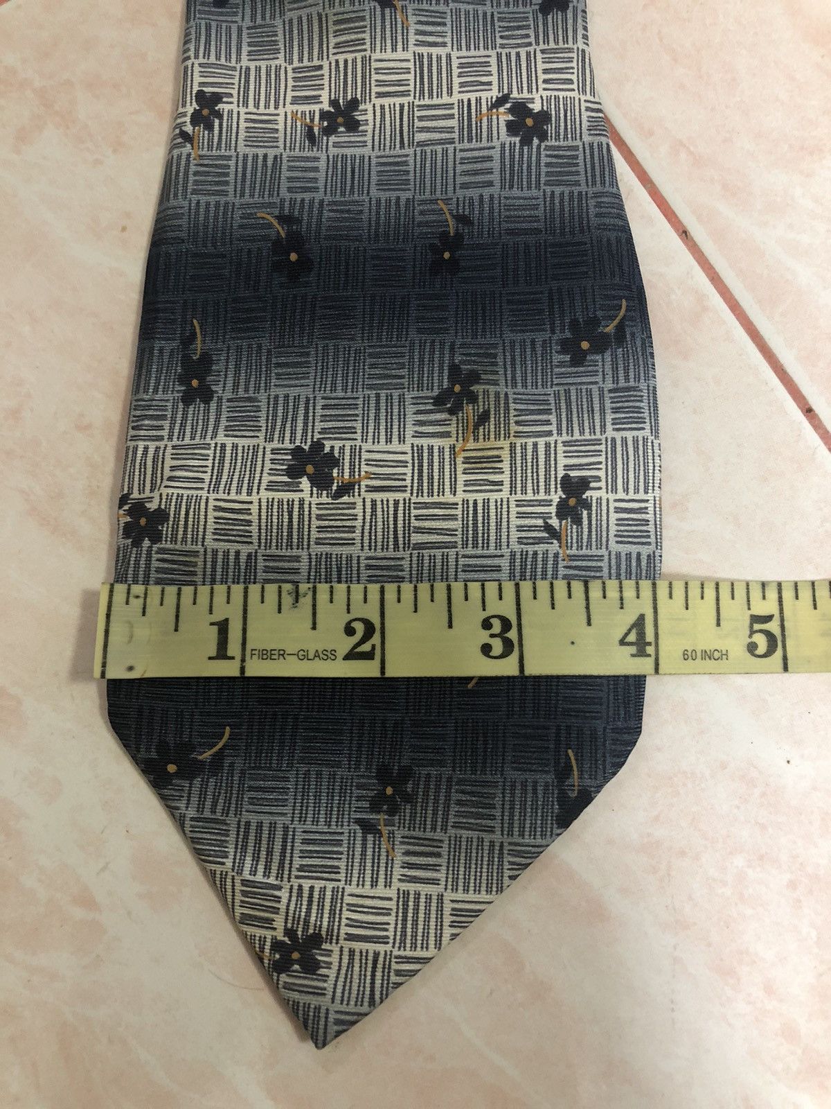 Burberry × Issey Miyake × MCM Combo 3pcs IS Burberrry MCM Necktie Silk Material Art Design Size ONE SIZE - 8 Thumbnail