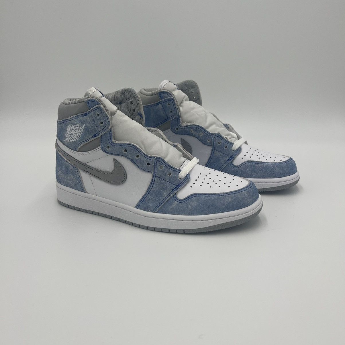 image of Size 8.5 • Jordan 1 Retro High OG Hyper Royal Shoes, Men's