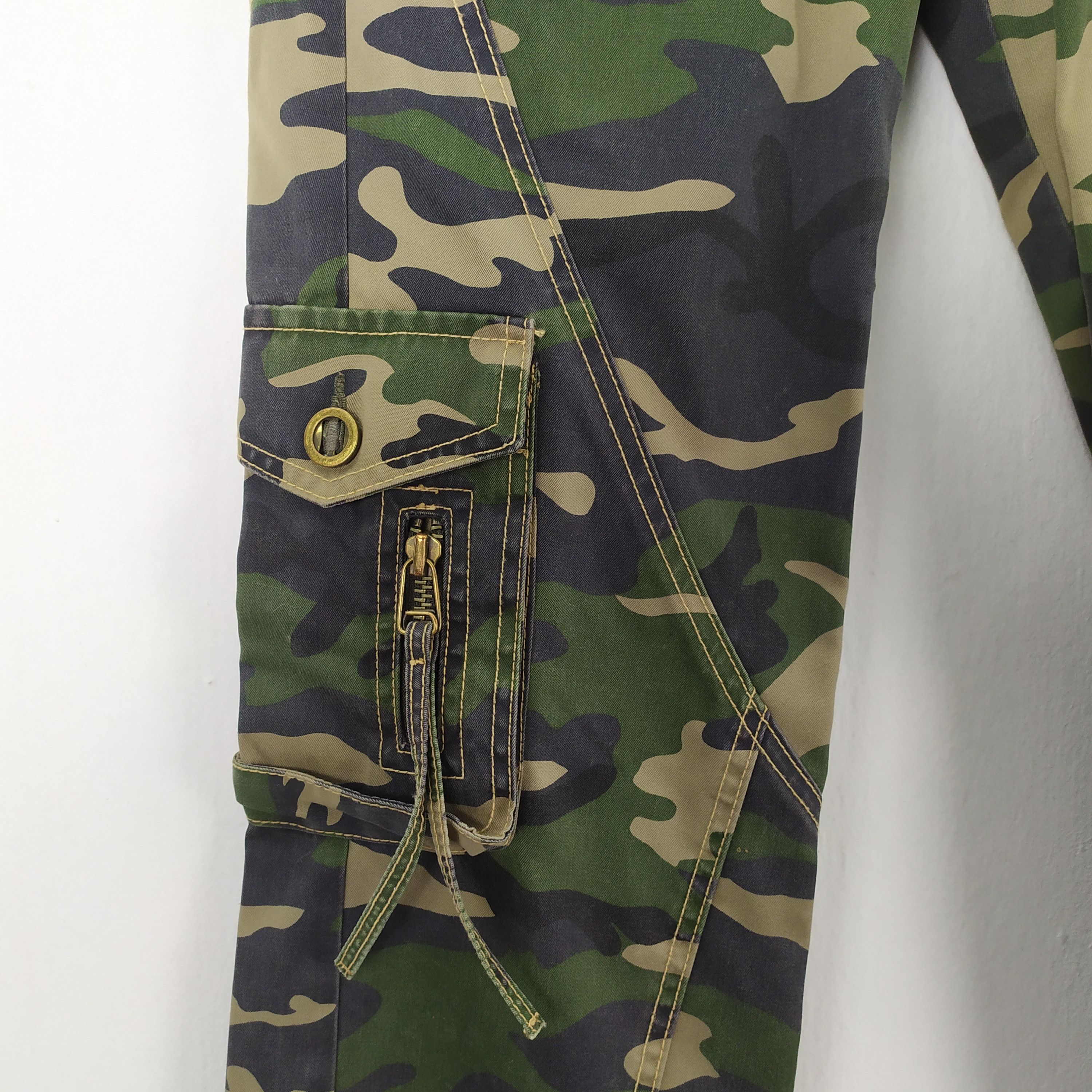 ADDICT ADDICTION CAMO LOWRISE CARGO PANTS MULTIPOCKET BAPE STYLE Size US 29 - 8 Thumbnail