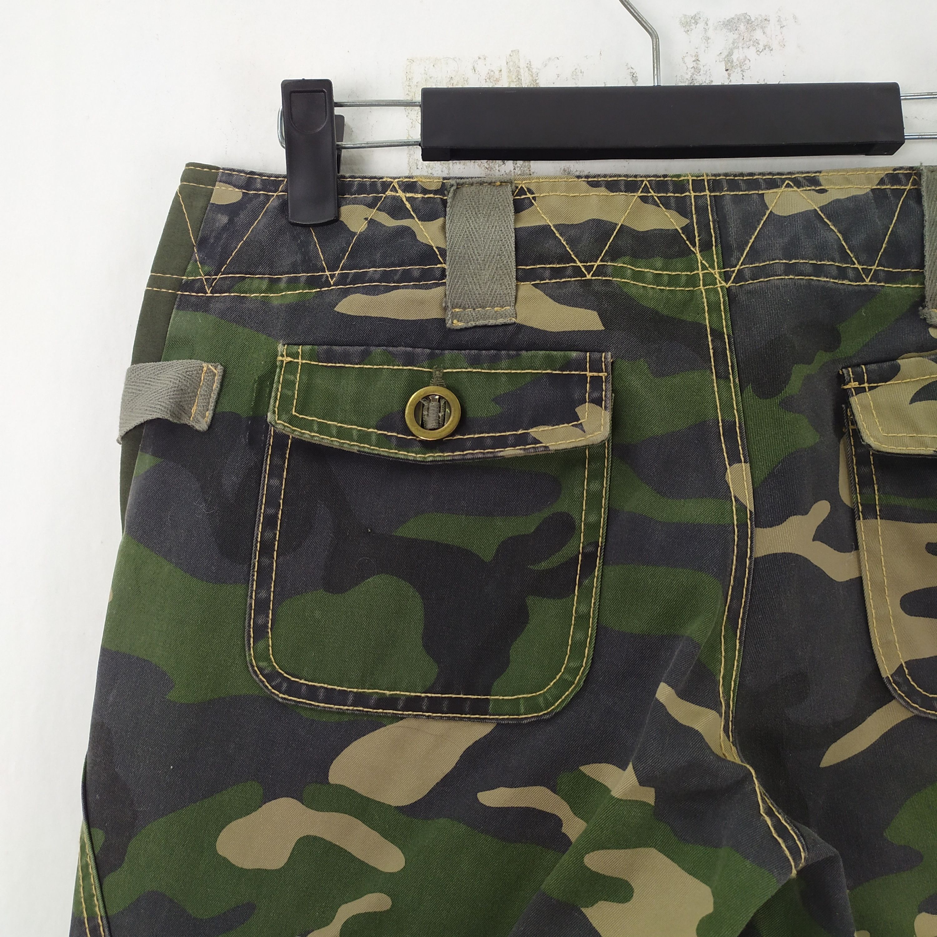 ADDICT ADDICTION CAMO LOWRISE CARGO PANTS MULTIPOCKET BAPE STYLE Size US 29 - 14 Thumbnail