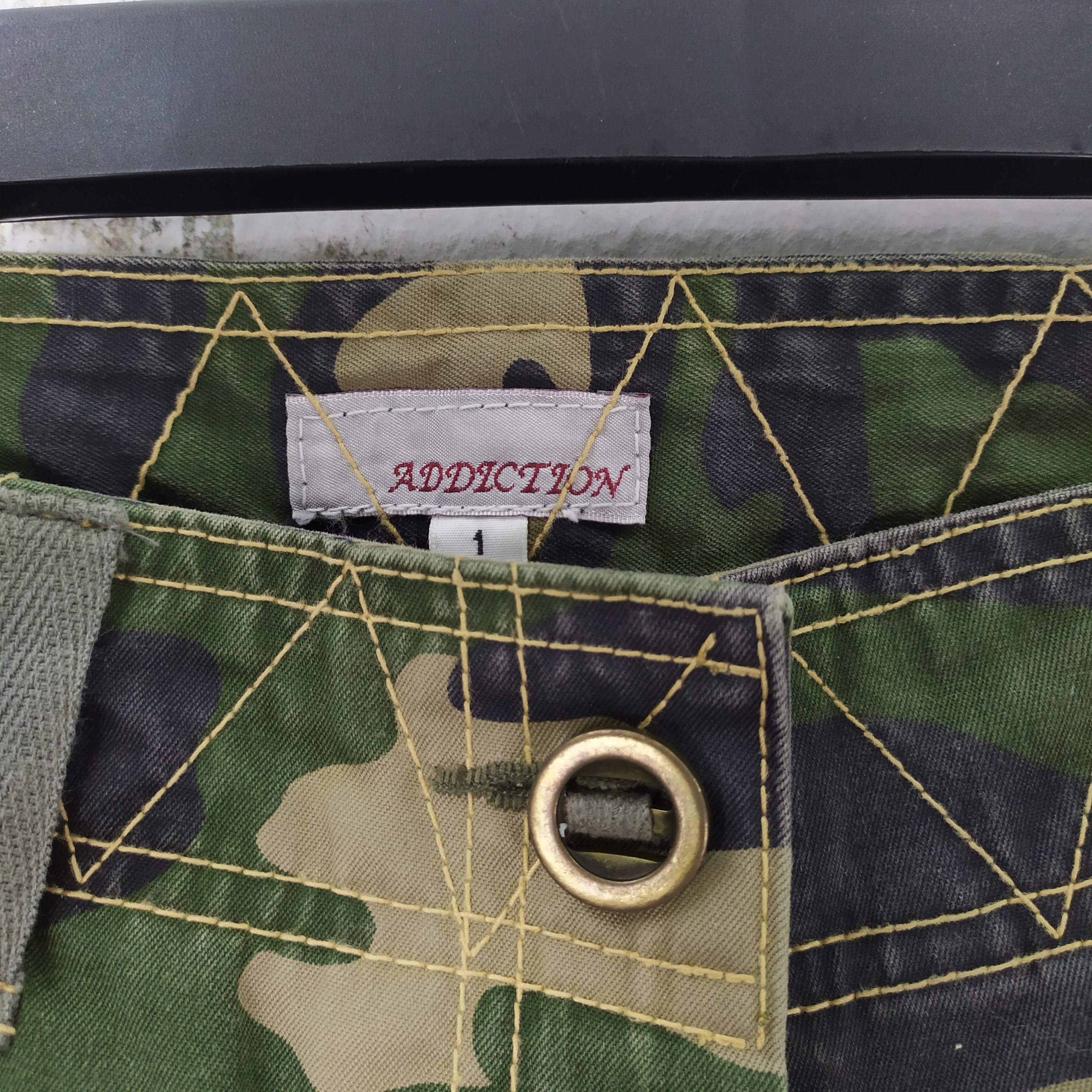 ADDICT ADDICTION CAMO LOWRISE CARGO PANTS MULTIPOCKET BAPE STYLE Size US 29 - 12 Thumbnail