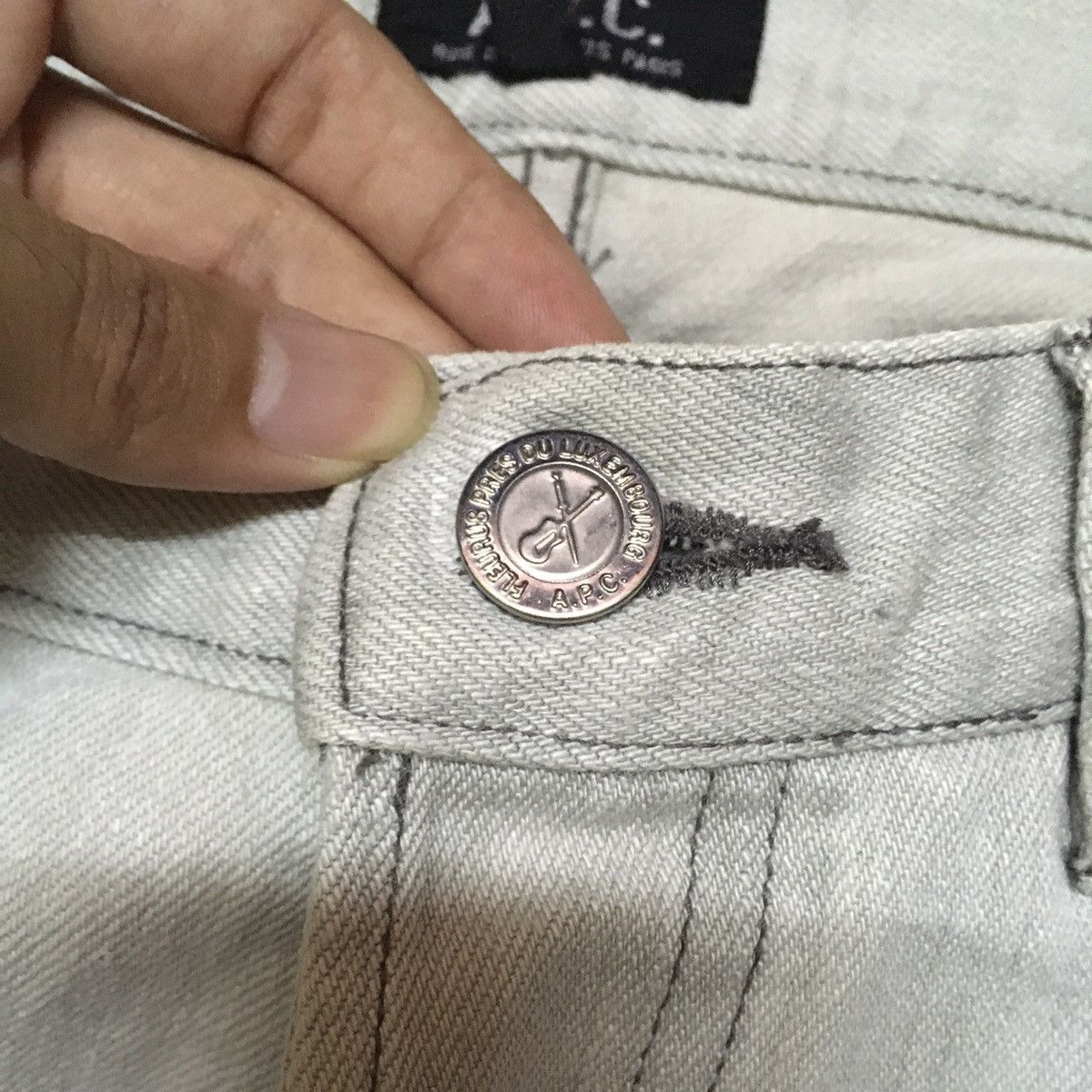 A.P.C. A. P. C. Distressed Style White Denim Pants Size US 32 / EU 48 - 11 Thumbnail