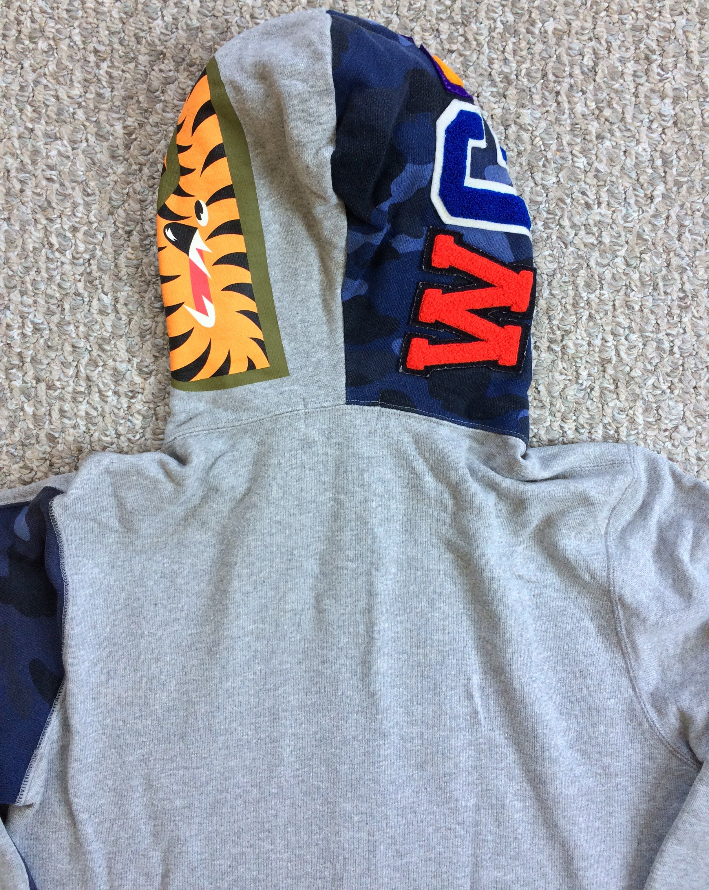 Bape OG Bape Camo Shark Hoodie Size US M / EU 48-50 / 2 - 10 Thumbnail