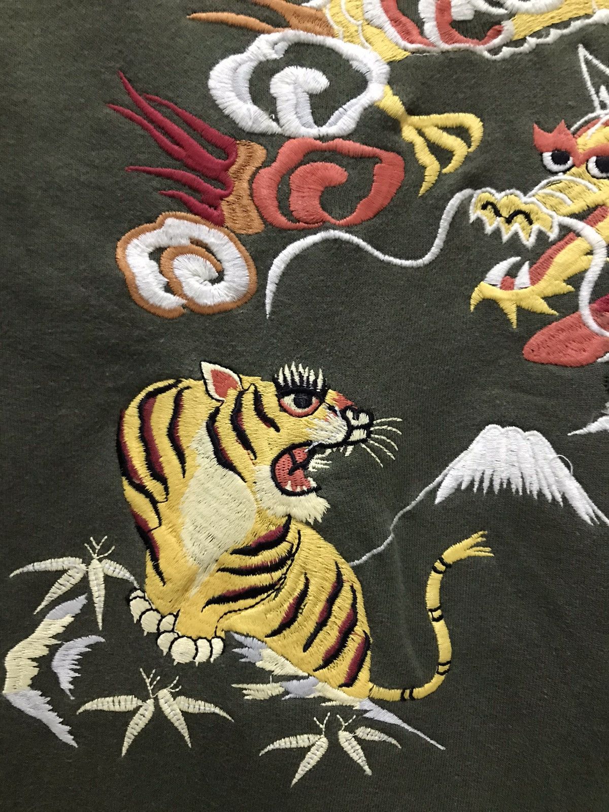 Avirex Avirex Sukajan tigers Embroidered sweatshirt Size US S / EU 44-46 / 1 - 10 Thumbnail