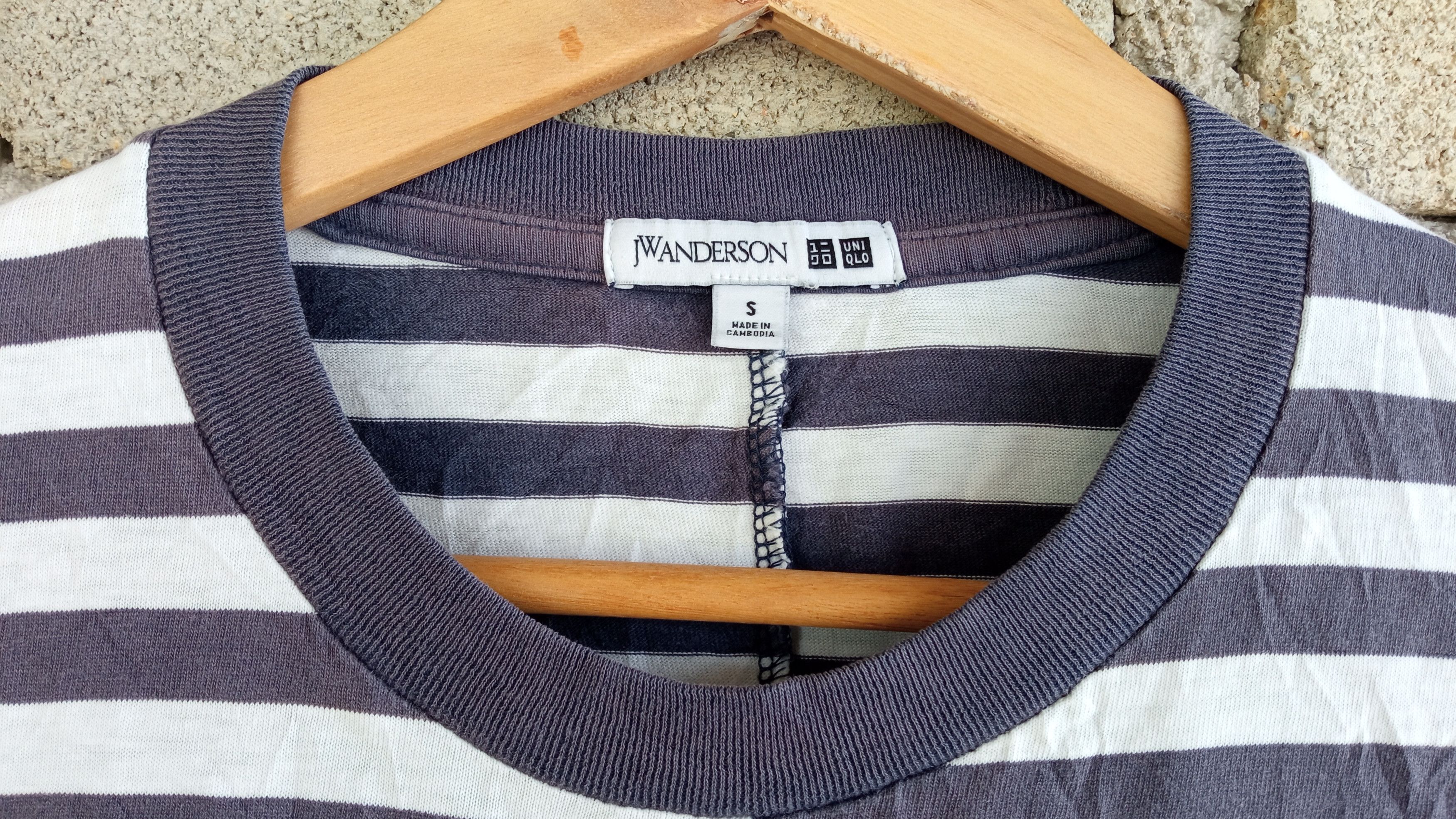 JW Anderson × Japanese Brand × Uniqlo 🔥🔥UT x J.W.Anderson Striped T-Shirt Size US S / EU 44-46 / 1 - 10 Thumbnail