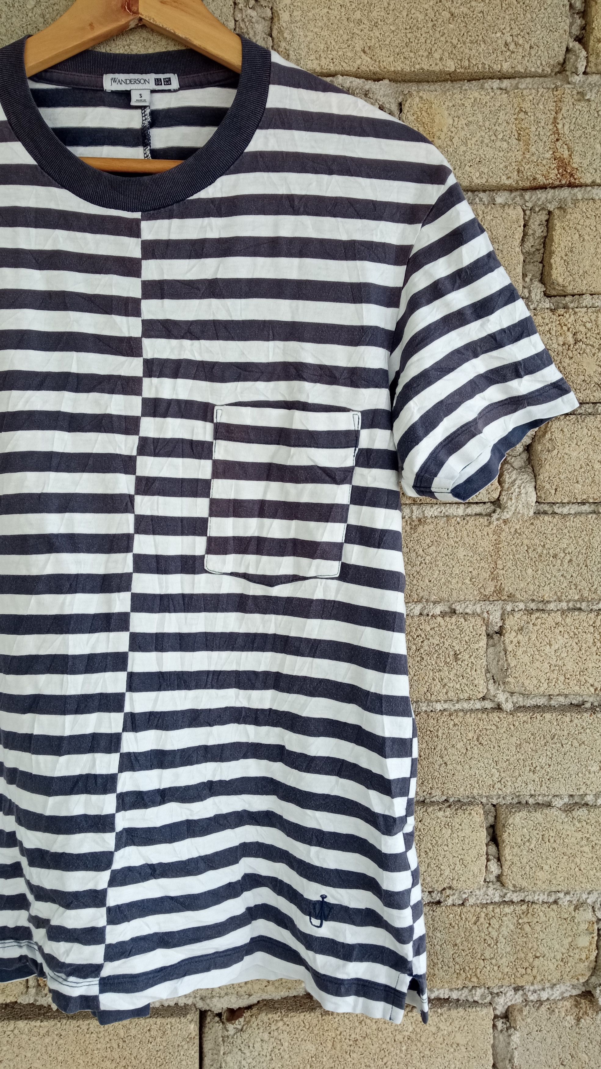 JW Anderson × Japanese Brand × Uniqlo 🔥🔥UT x J.W.Anderson Striped T-Shirt Size US S / EU 44-46 / 1 - 5 Thumbnail