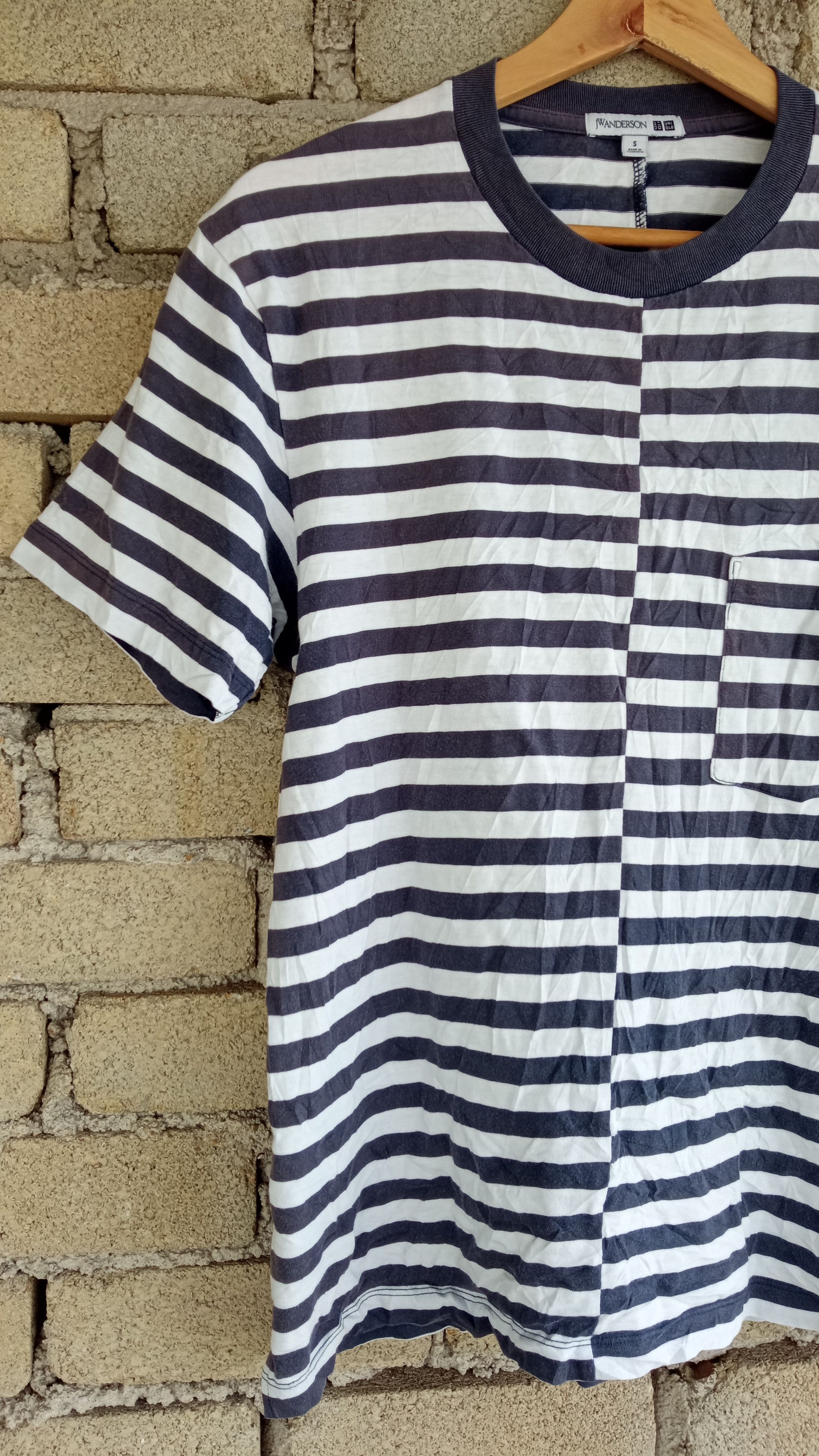 JW Anderson × Japanese Brand × Uniqlo 🔥🔥UT x J.W.Anderson Striped T-Shirt Size US S / EU 44-46 / 1 - 4 Thumbnail