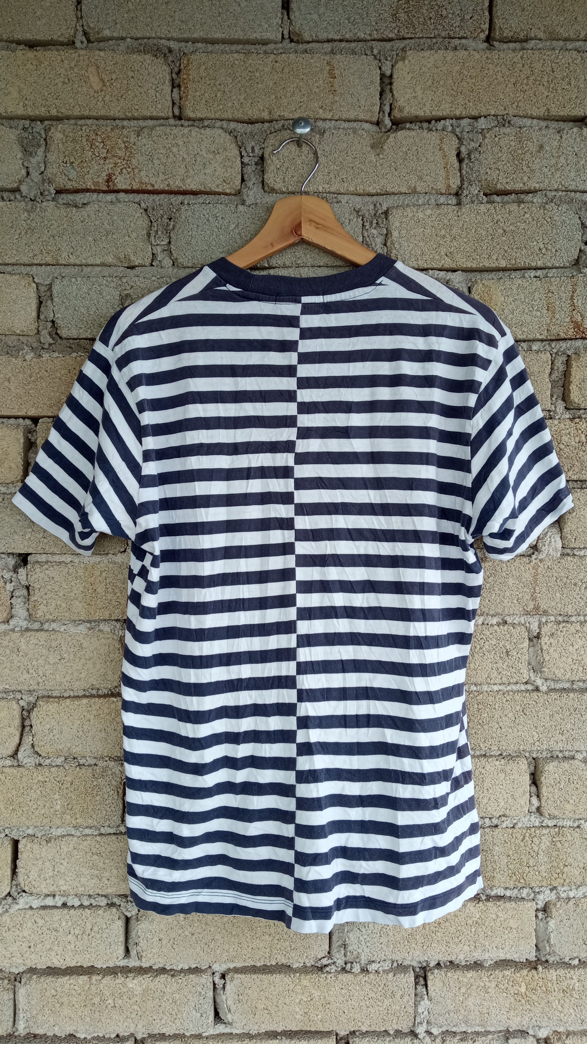 JW Anderson × Japanese Brand × Uniqlo 🔥🔥UT x J.W.Anderson Striped T-Shirt Size US S / EU 44-46 / 1 - 11 Thumbnail