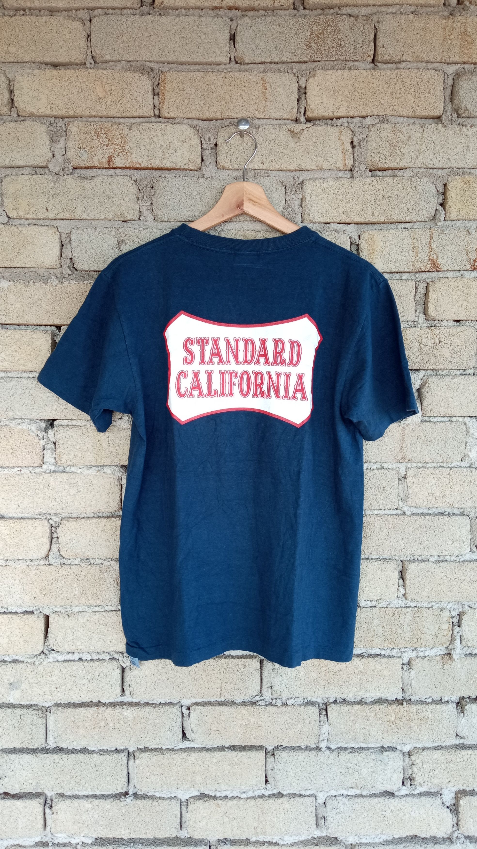 Japanese Brand × Vintage 🔥🔥Standard California Spell Out Logo T-Shirt Size US S / EU 44-46 / 1 - 14 Thumbnail