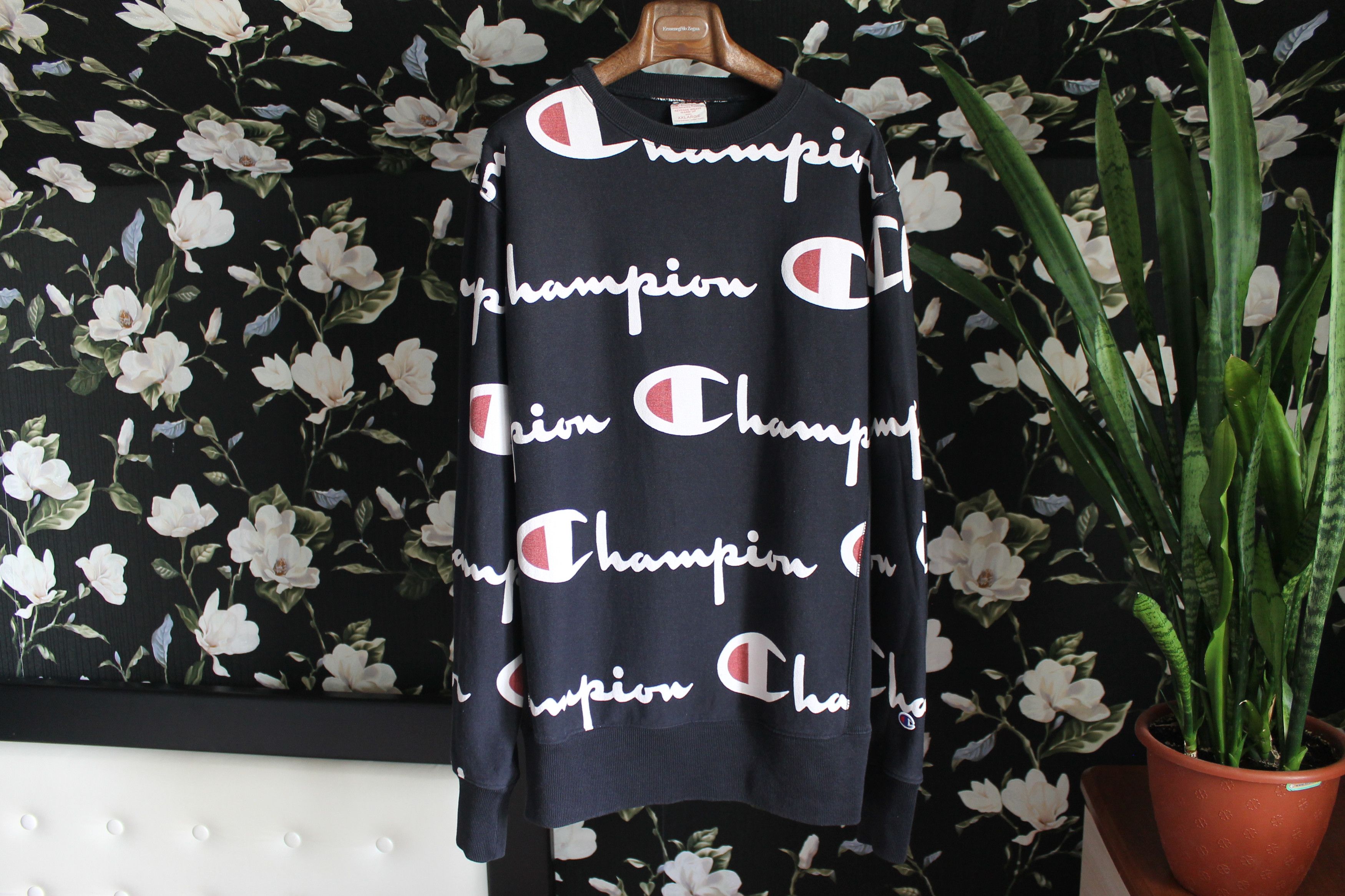 Champion Crewneck Reverse Weave All Over Logo Size US XXL / EU 58 / 5 - 1 Thumbnail