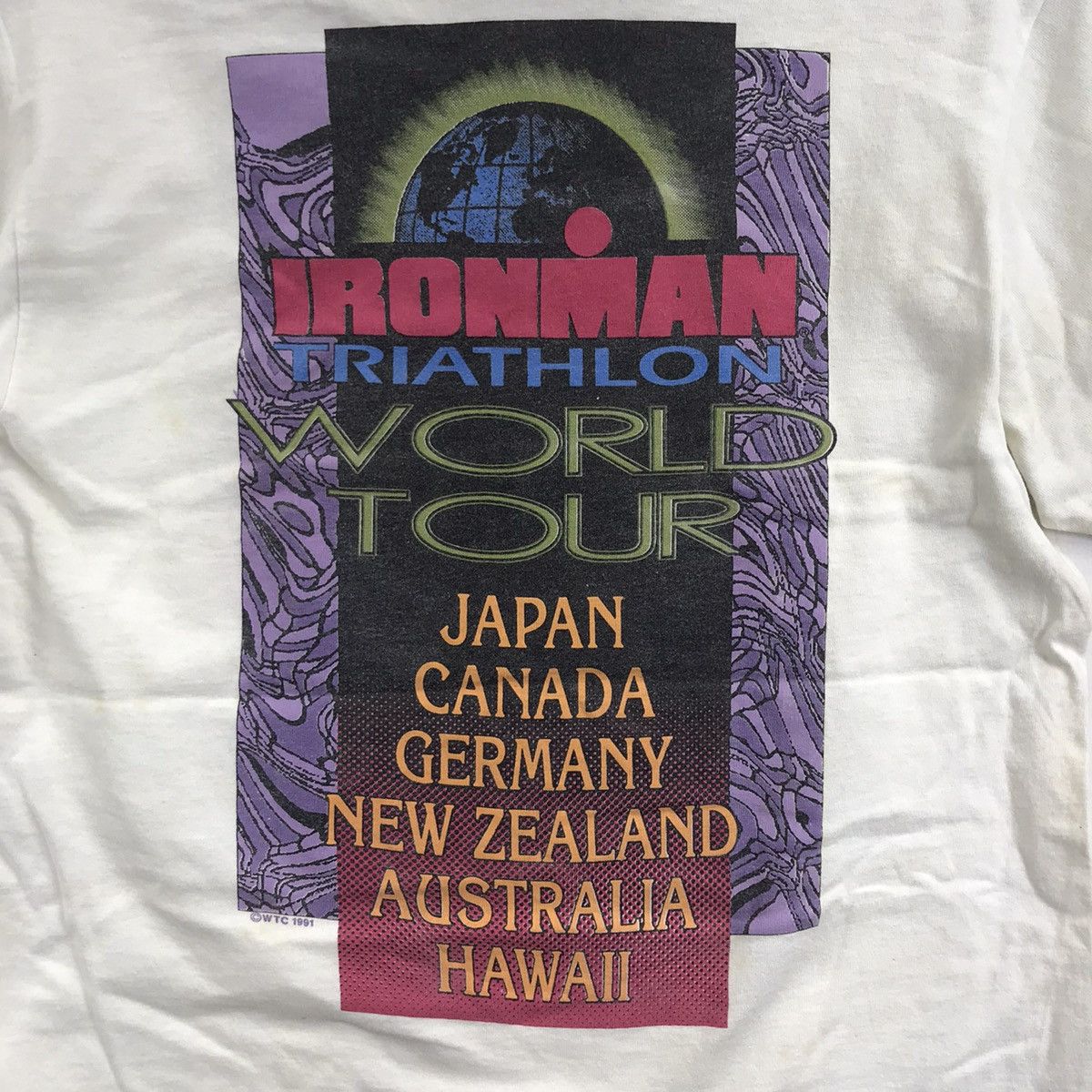 Vintage Vintage IRONMAN TRIAHTLON World Tour Sport White T Shirt Size US M / EU 48-50 / 2 - 2 Thumbnail