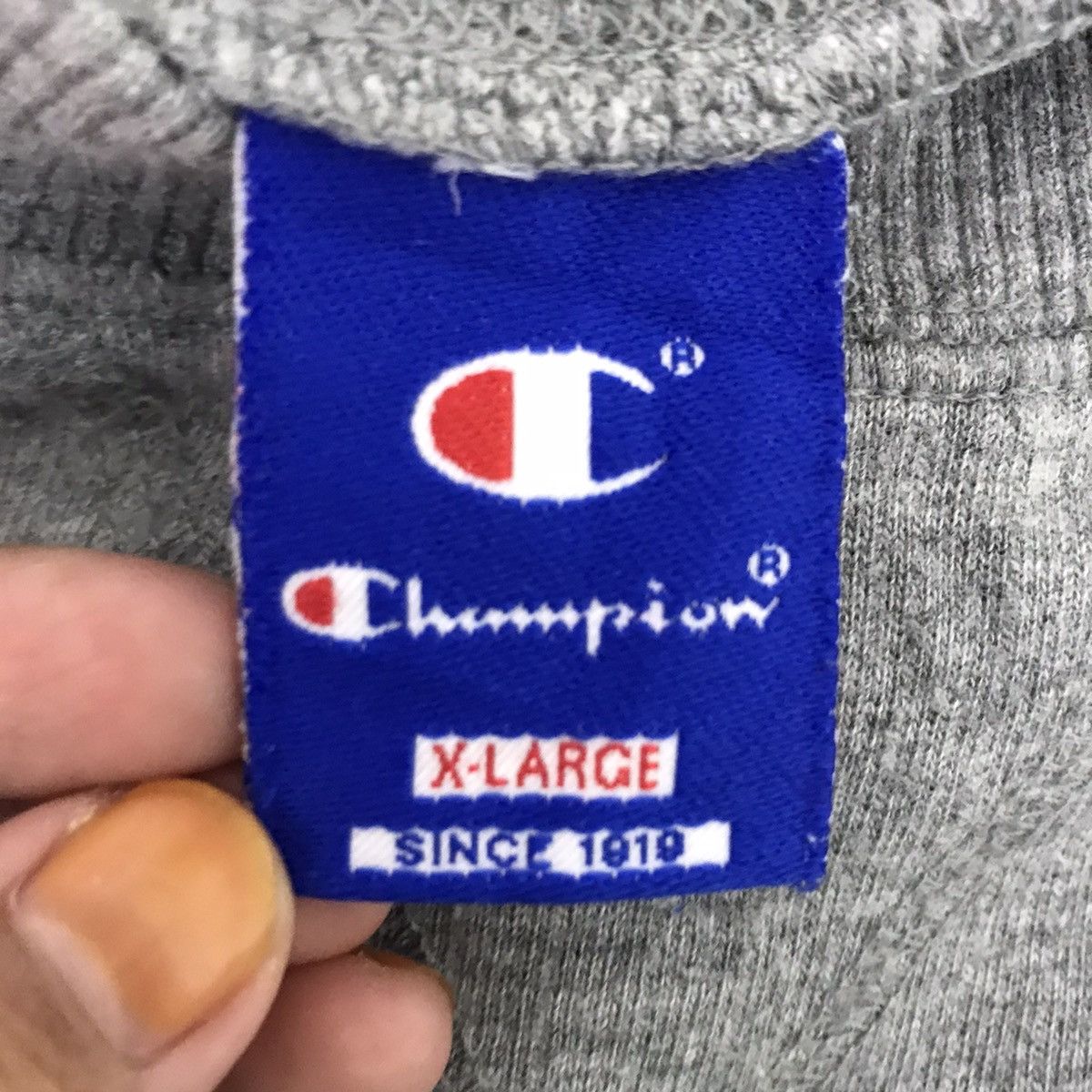 Champion Vintage CHAMPION Blue Bar Tag Small Logo Sportswear Grey Size US XL / EU 56 / 4 - 5 Thumbnail