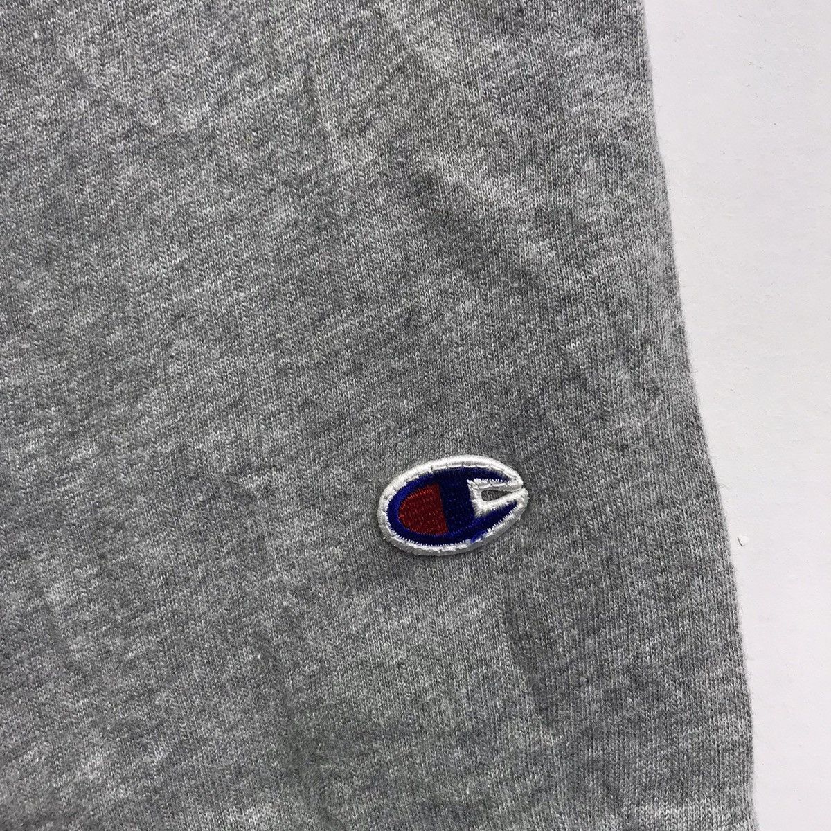 Champion Vintage CHAMPION Blue Bar Tag Small Logo Sportswear Grey Size US XL / EU 56 / 4 - 4 Thumbnail