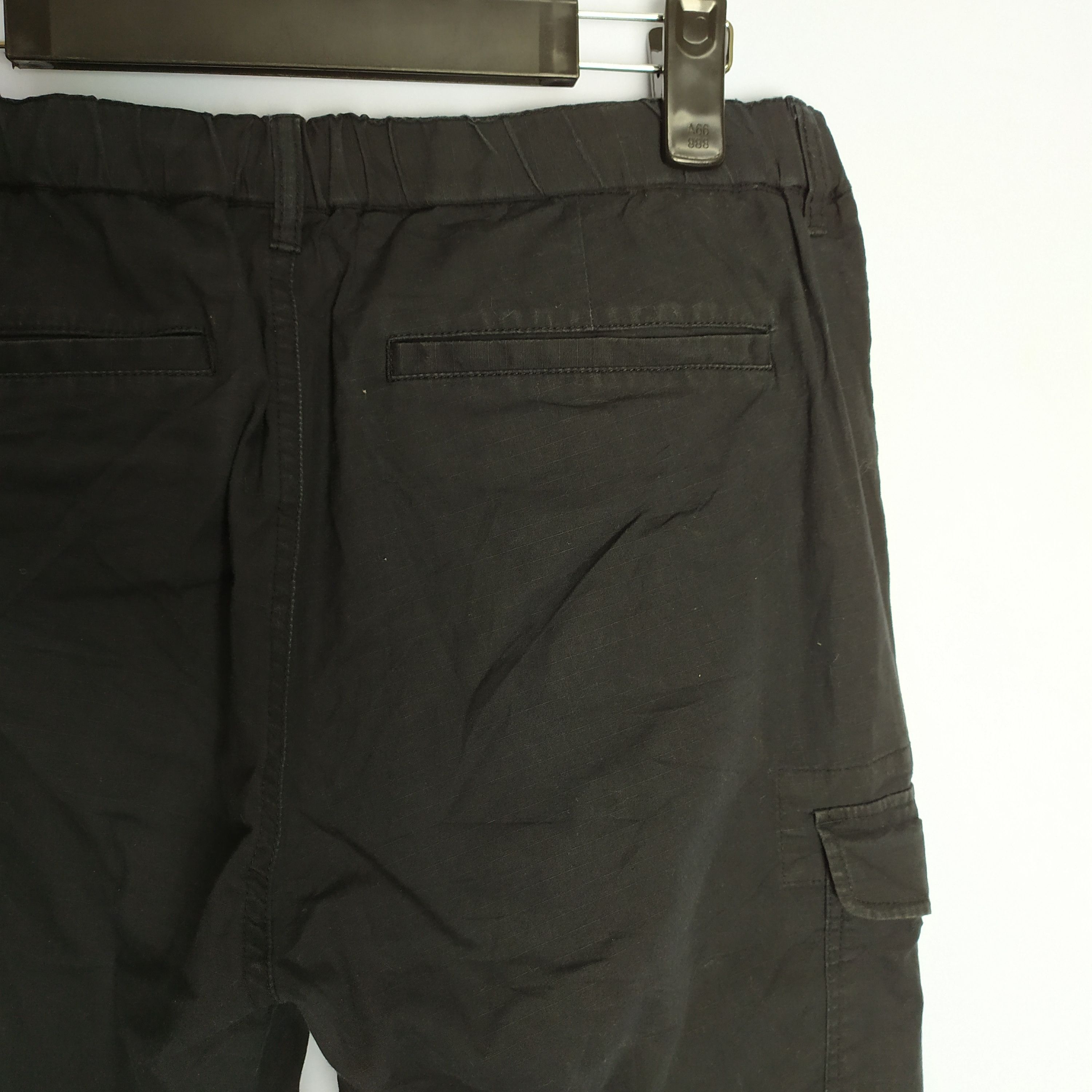 Japanese Brand UNIQLO SWEATPANTS CARGO PANTS / TACTICAL PANTS Size US 29 - 10 Thumbnail