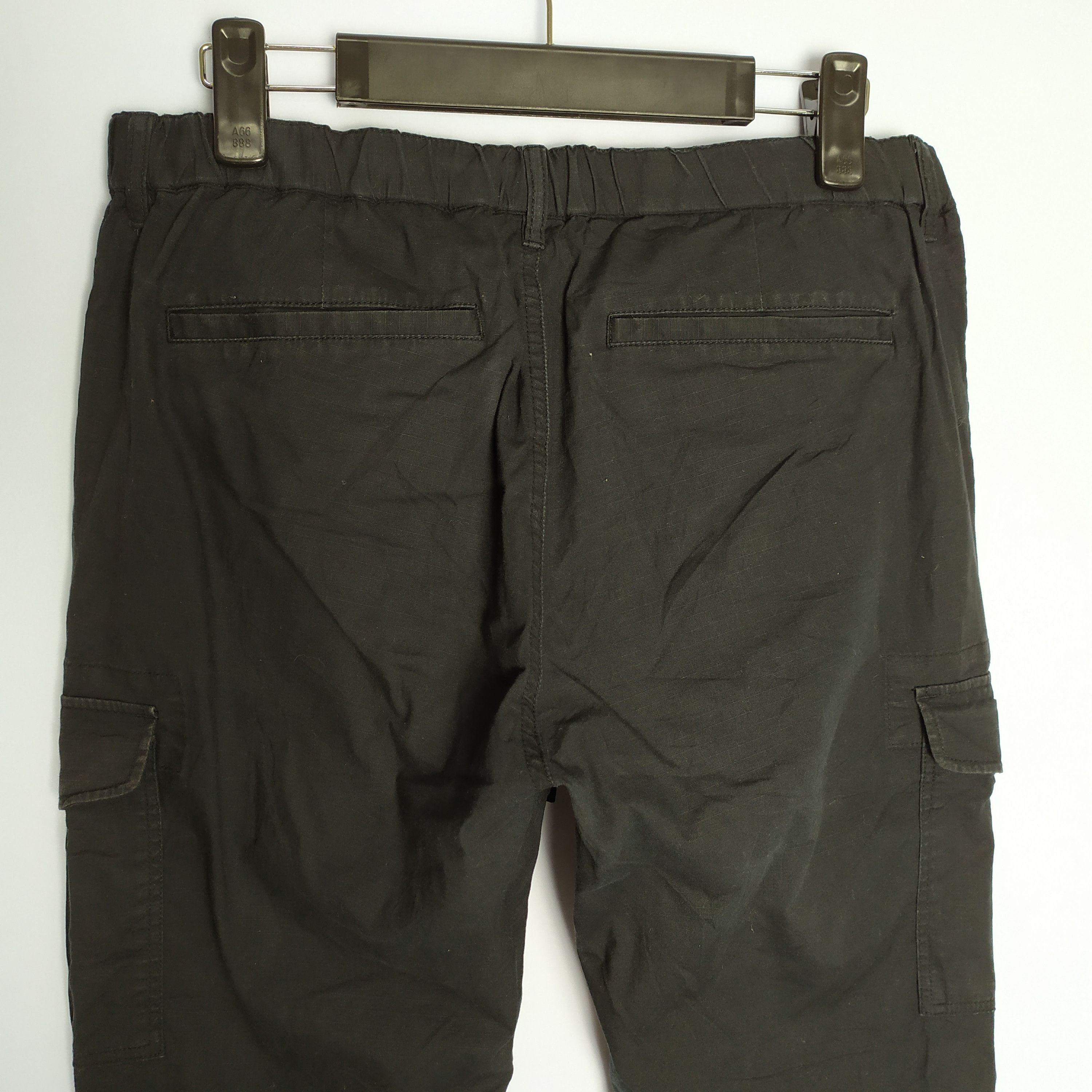 Japanese Brand UNIQLO SWEATPANTS CARGO PANTS / TACTICAL PANTS Size US 29 - 13 Thumbnail